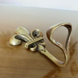 Wall hook fleur de lys bronze 20s 30s