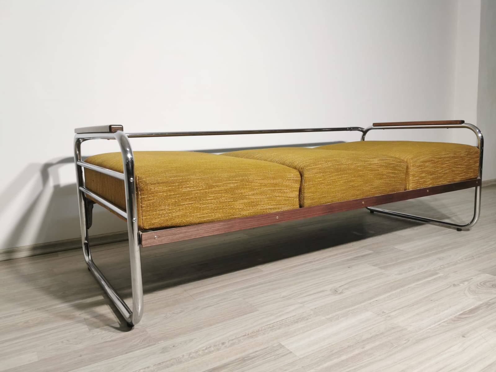 Bauhaus Chrome Sofa by Robert Slezak for Slezak Factories, 1930s