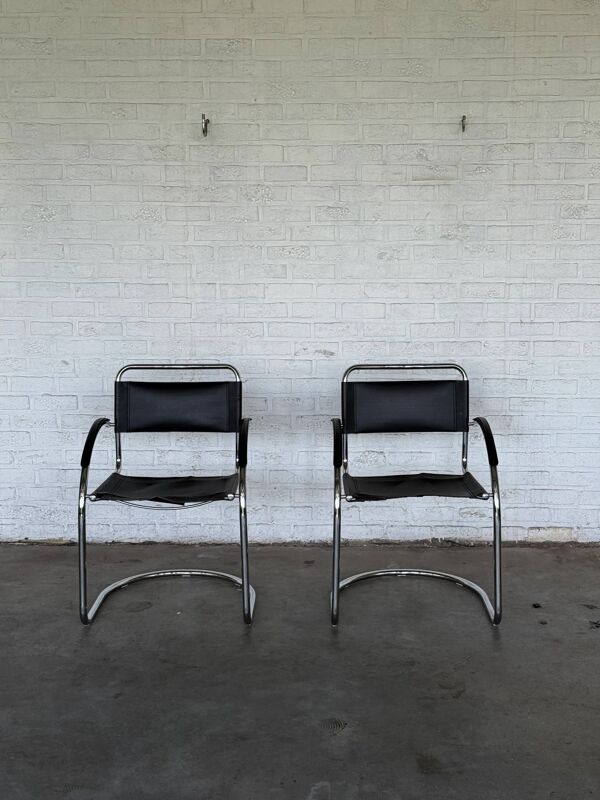 Chaises cantilever vintage en cuir sellier noir et chrome