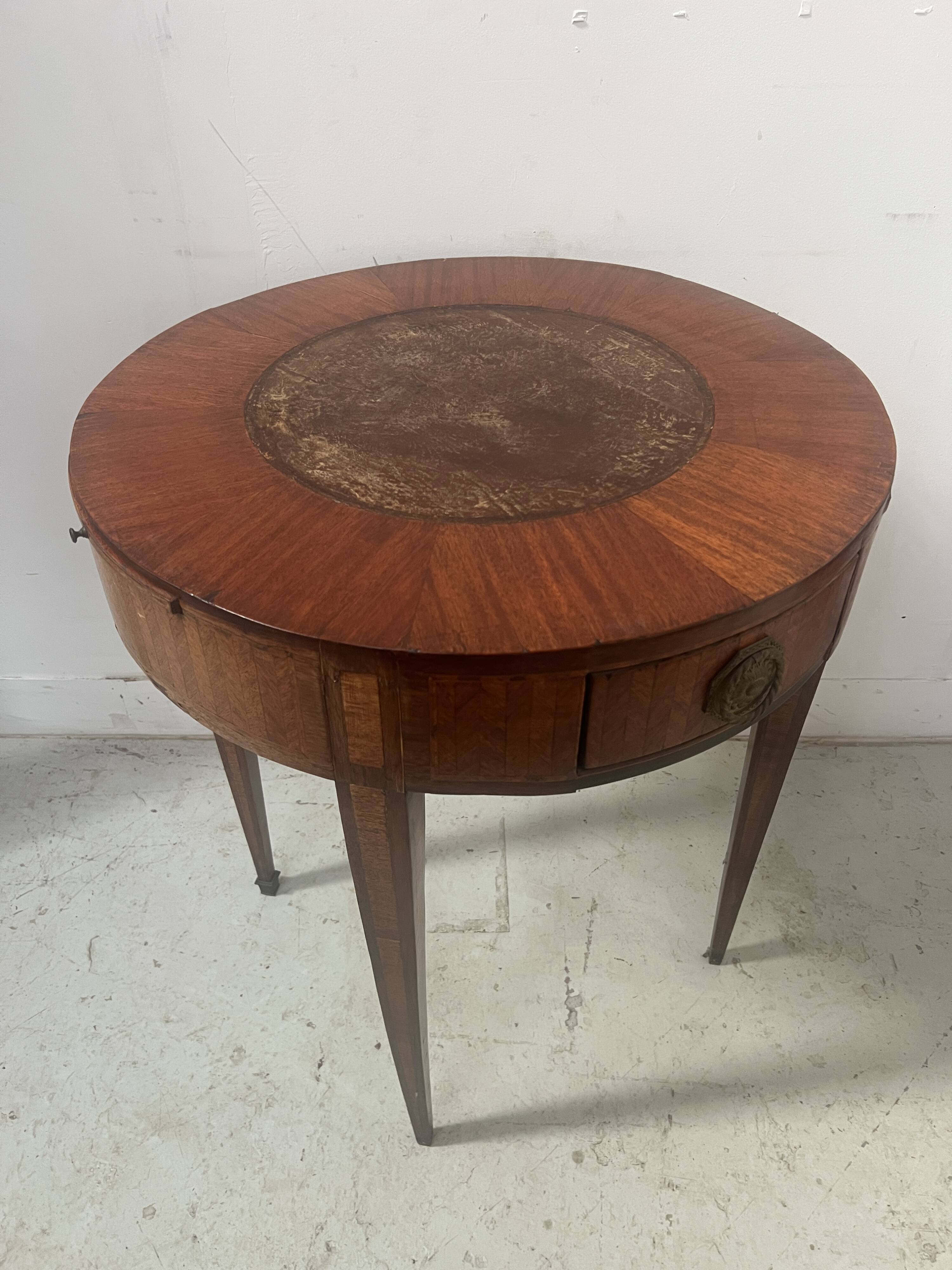 Louis XVI style marquetry pedestal table with removable top, 20th century