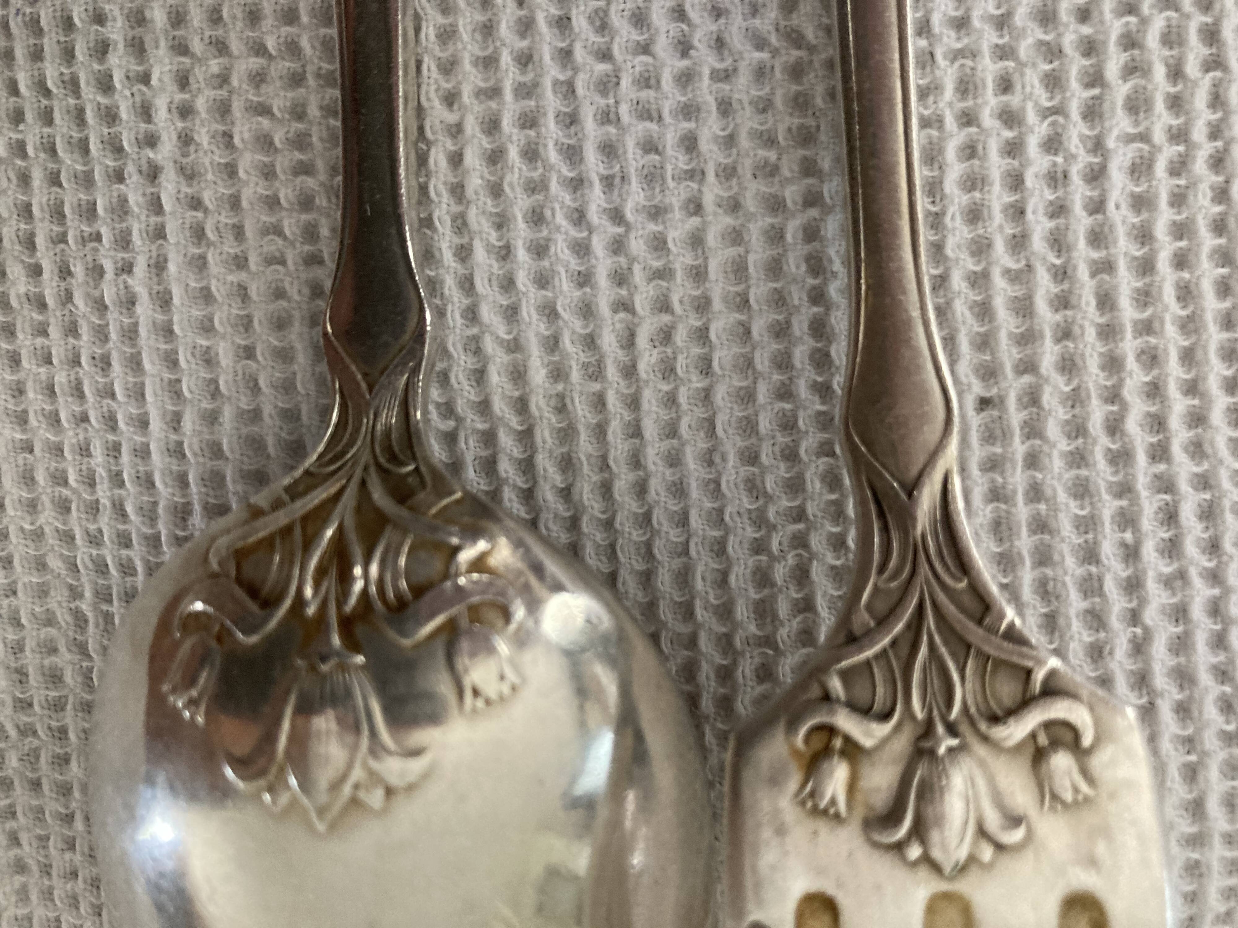 6 cutlery +6 small silver metal spoons