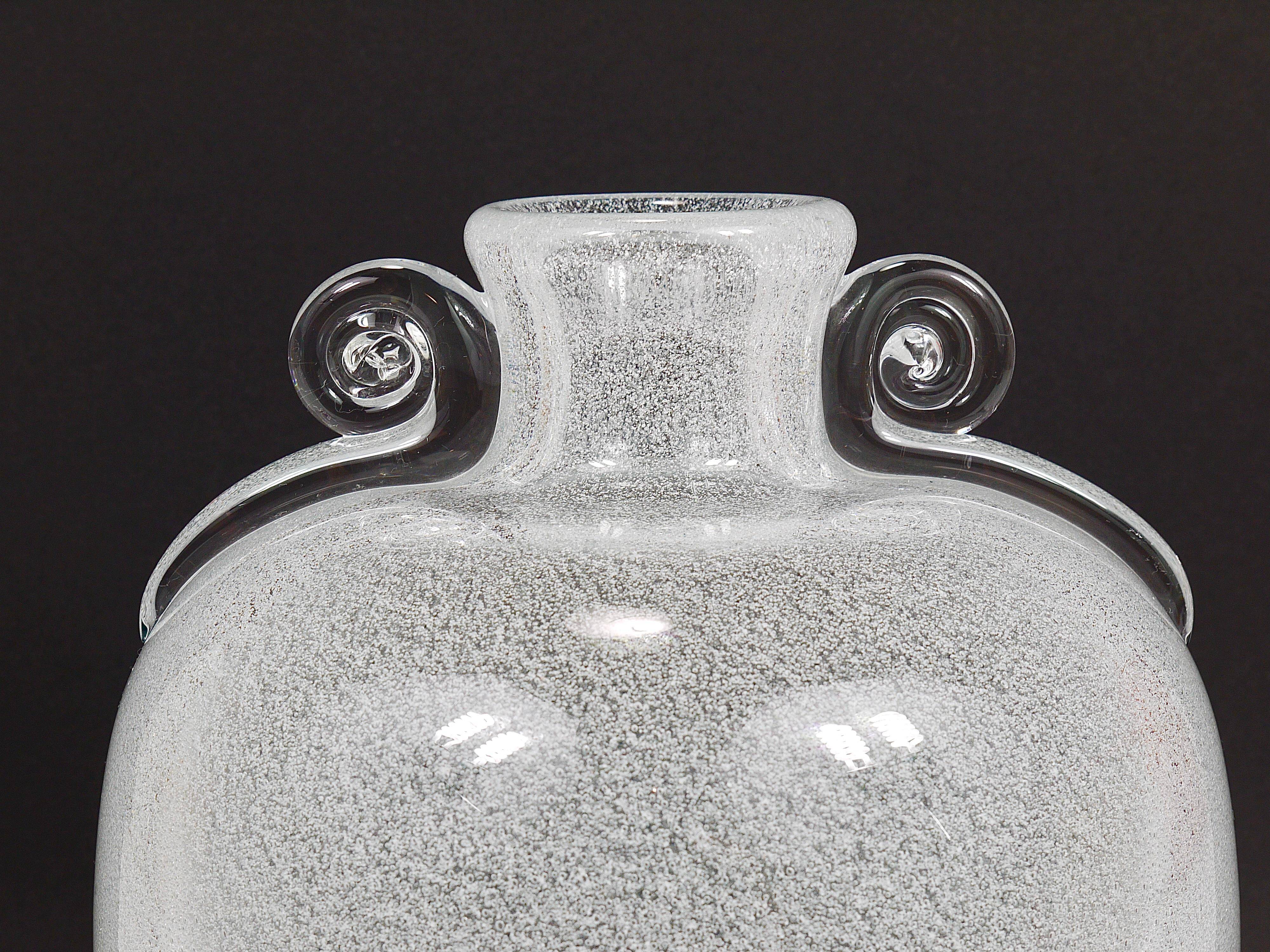 Seguso Vetri d’Arte Pulegoso vase with bubbles and handles, Murano, Italy 1950s