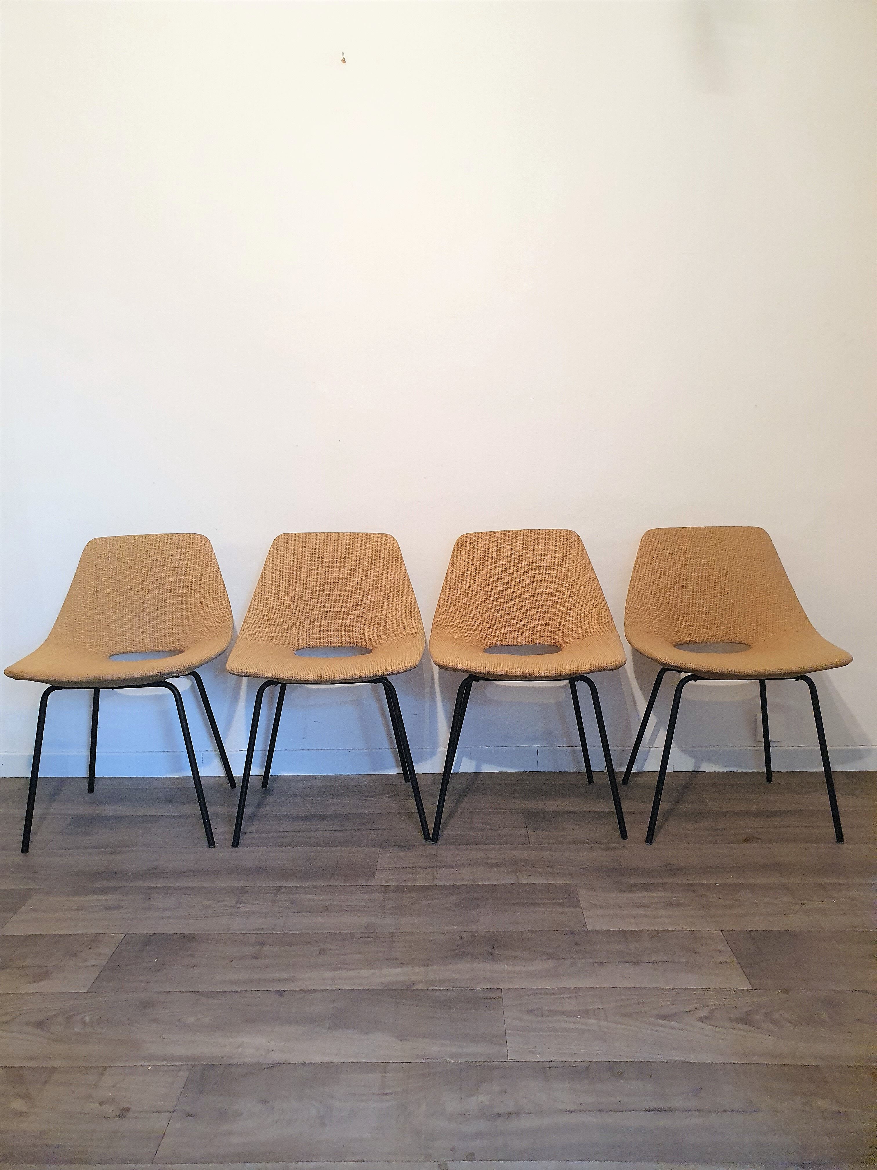 Suite of 4 chairs of Pierre Guariche model amsterdam . 1955