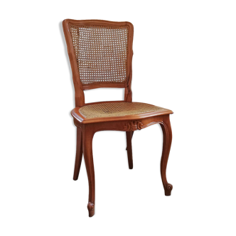 Classic style wooden chair