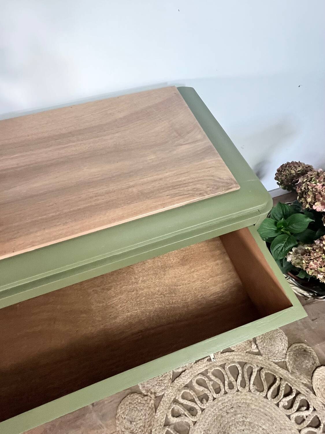 Art Deco chest of drawers