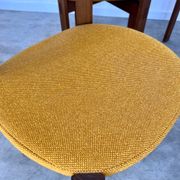 Set of 4 Scandinavian style chairs Girsberger 70s vintage solid wood