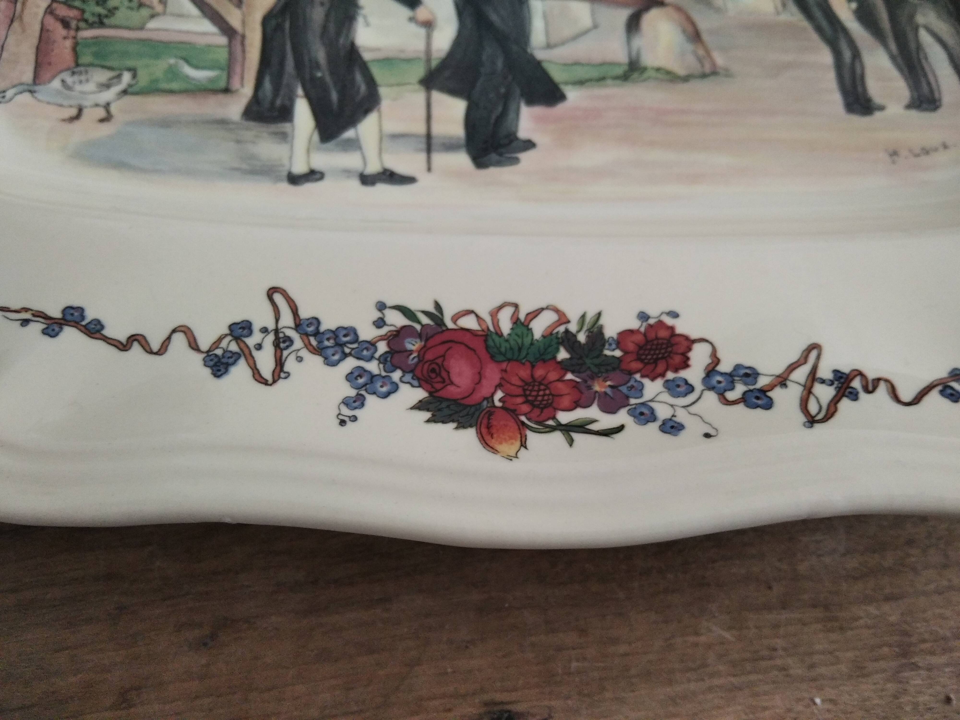 Obernai décor service dish by Henri Loux
