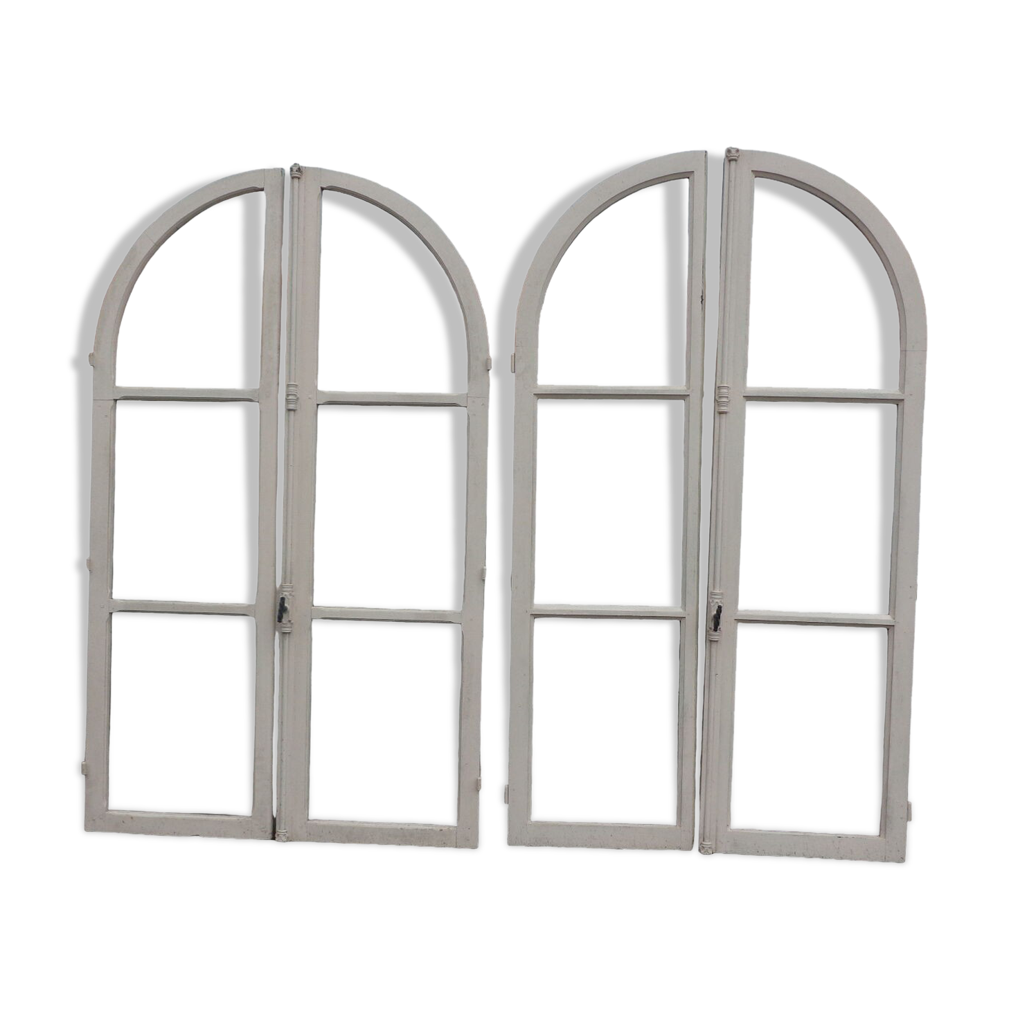 2 paires de fenêtres archées