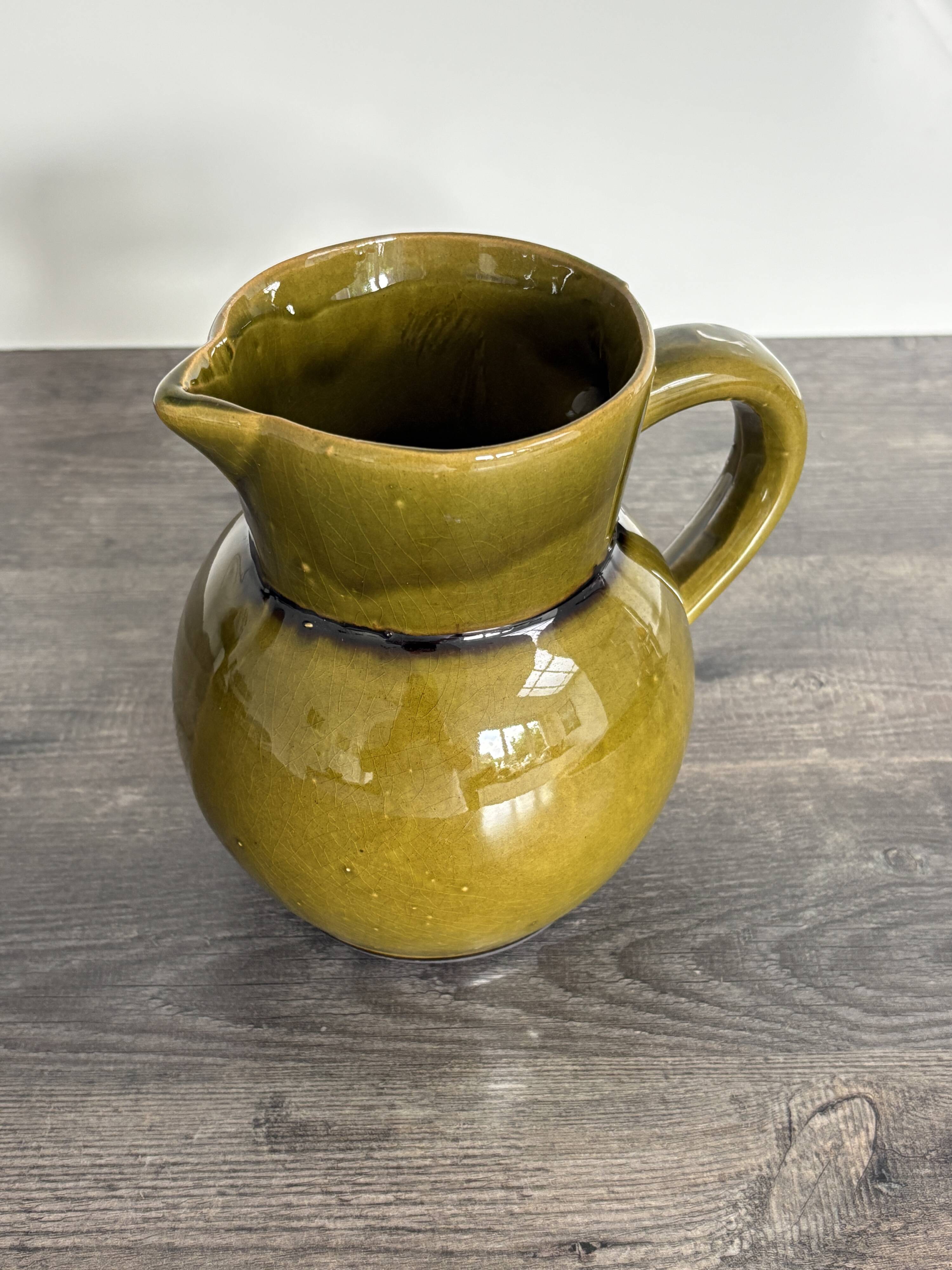 Pichet vintage en céramique vernissée
