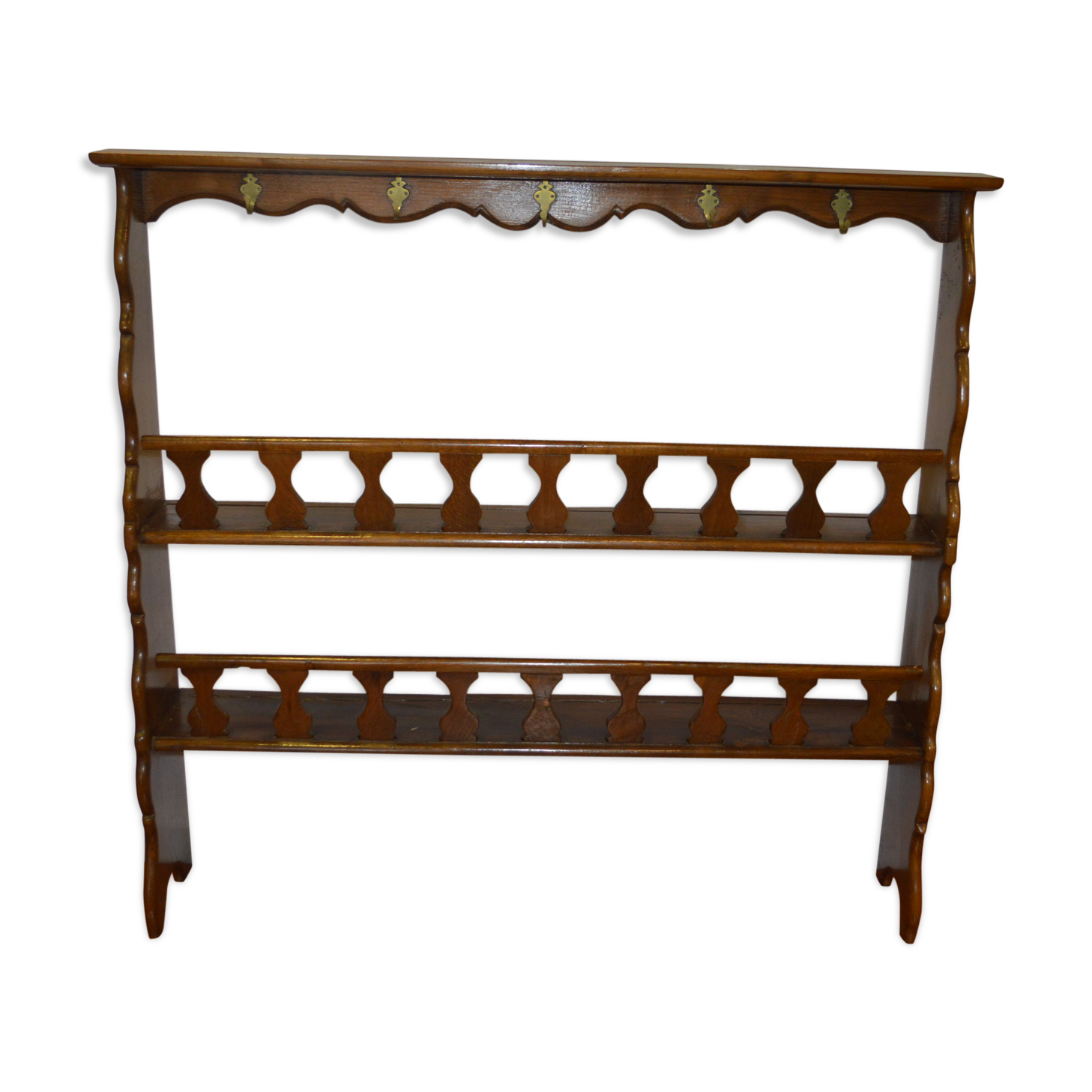 Etimier shelf plates