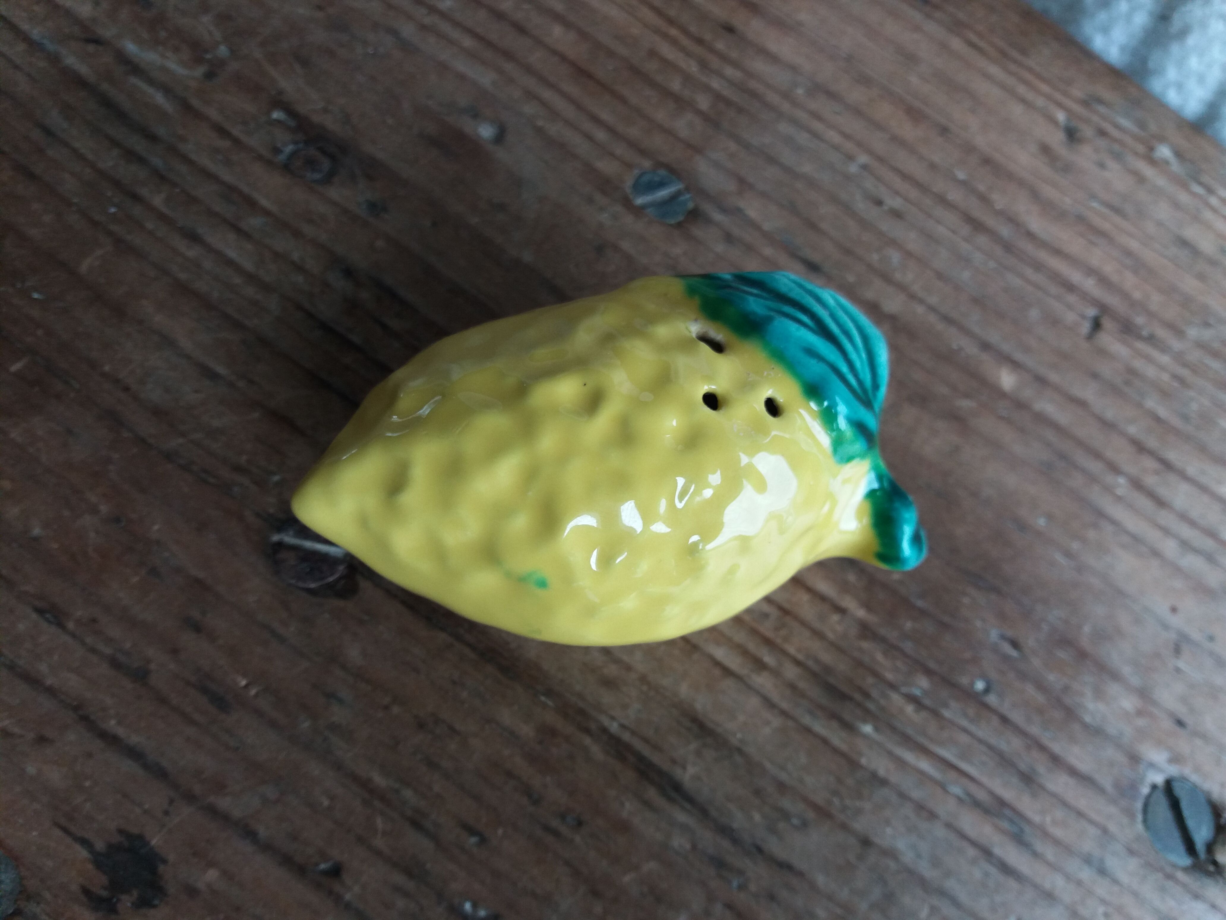 Salt shaker lemon pepper slurry