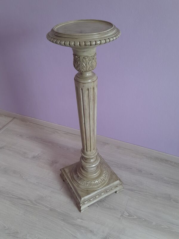 Colonne de style Louis XVI en bois laqué