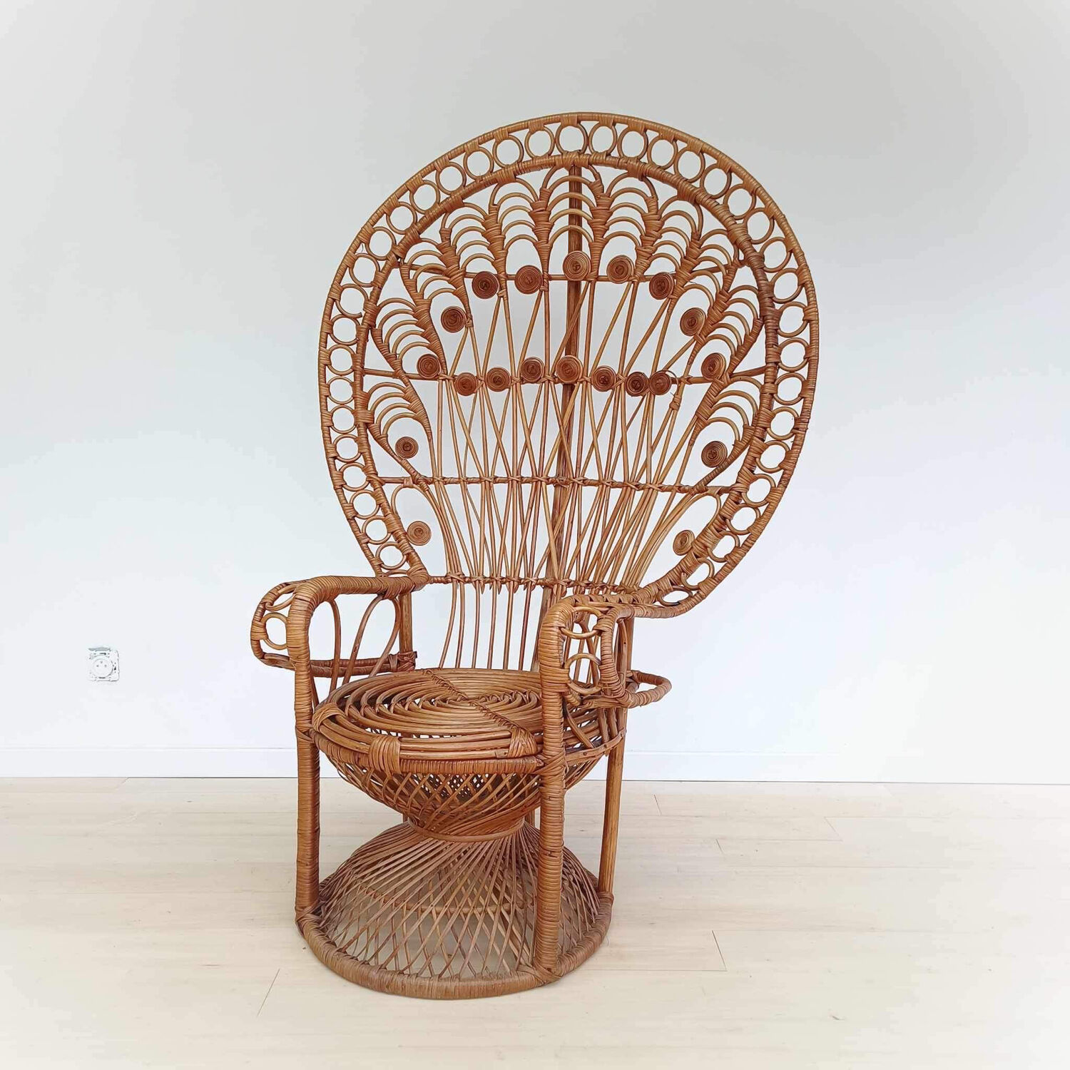 Real Emmanuelle armchair