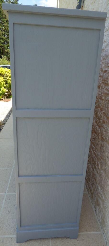 Cloakroom furniture or entrance furniture with plenty of storage space – wardrobe side, shelf side