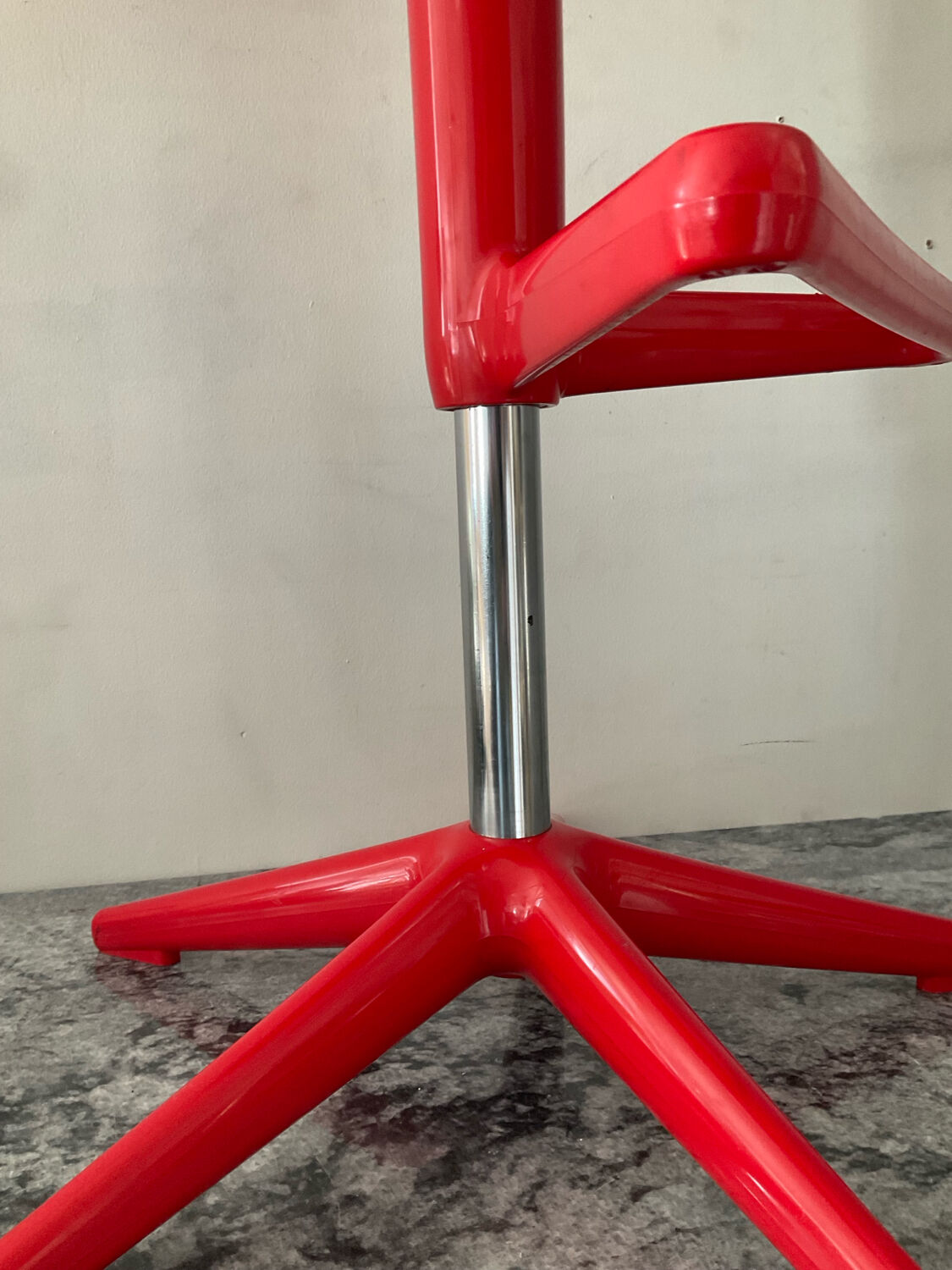 Spoon stool for Kartell by Antonio Citterio