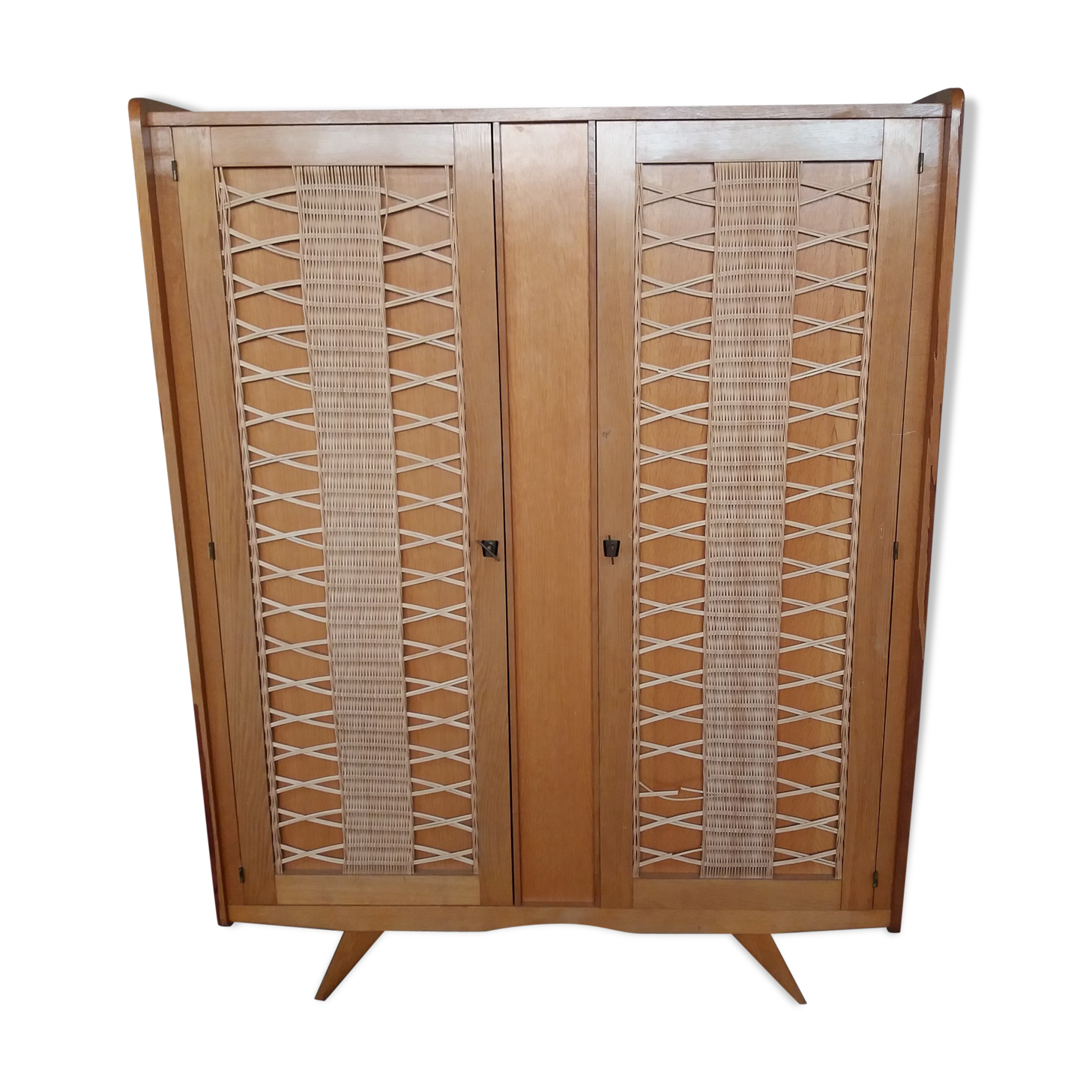 Armoire en rotin vintage