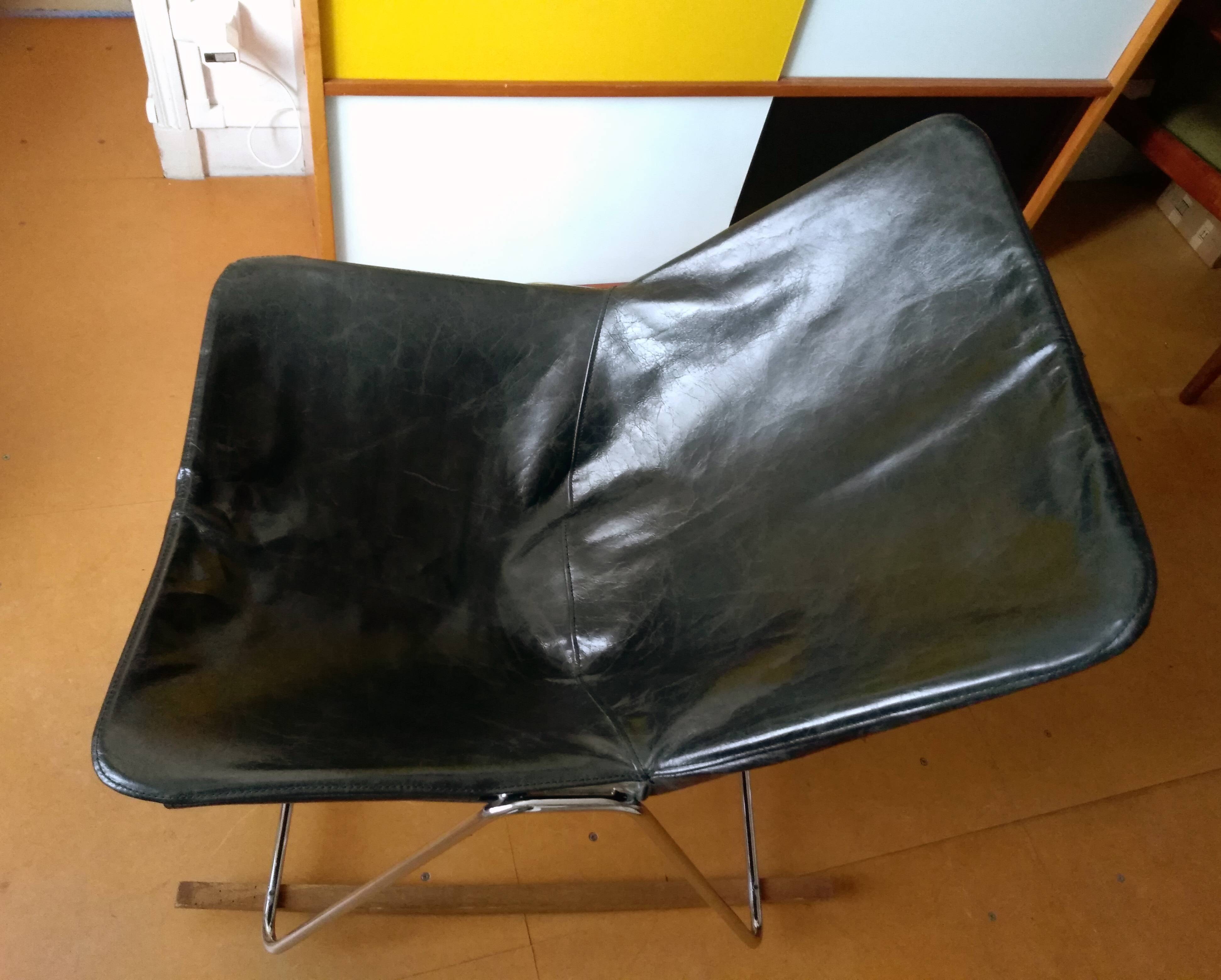 G1 leather armchair, rocker. Pierre Guariche