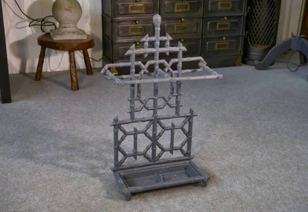 Porte-parapluie en fonte émaillée gris 1940’s