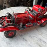 Vintage fire truck "So prairie" from 1926