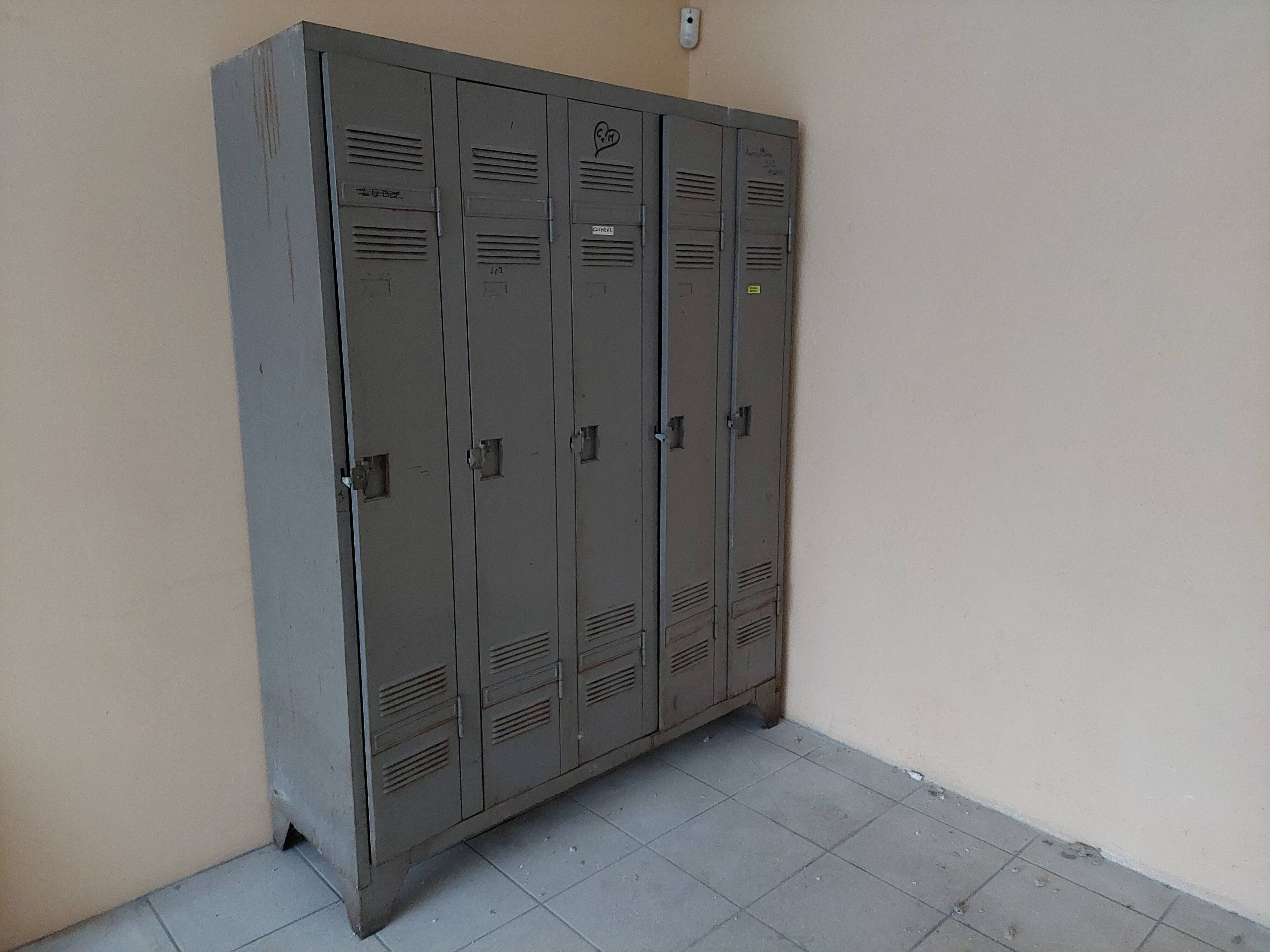 Cloakroom sheet metal factory