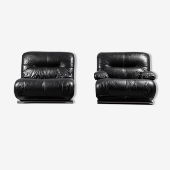 Pair of leather armchairs Giuseppe Munari 60