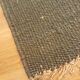 Tapis ethnique en fibres naturelles teint