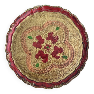 Round tray in Florentine style.