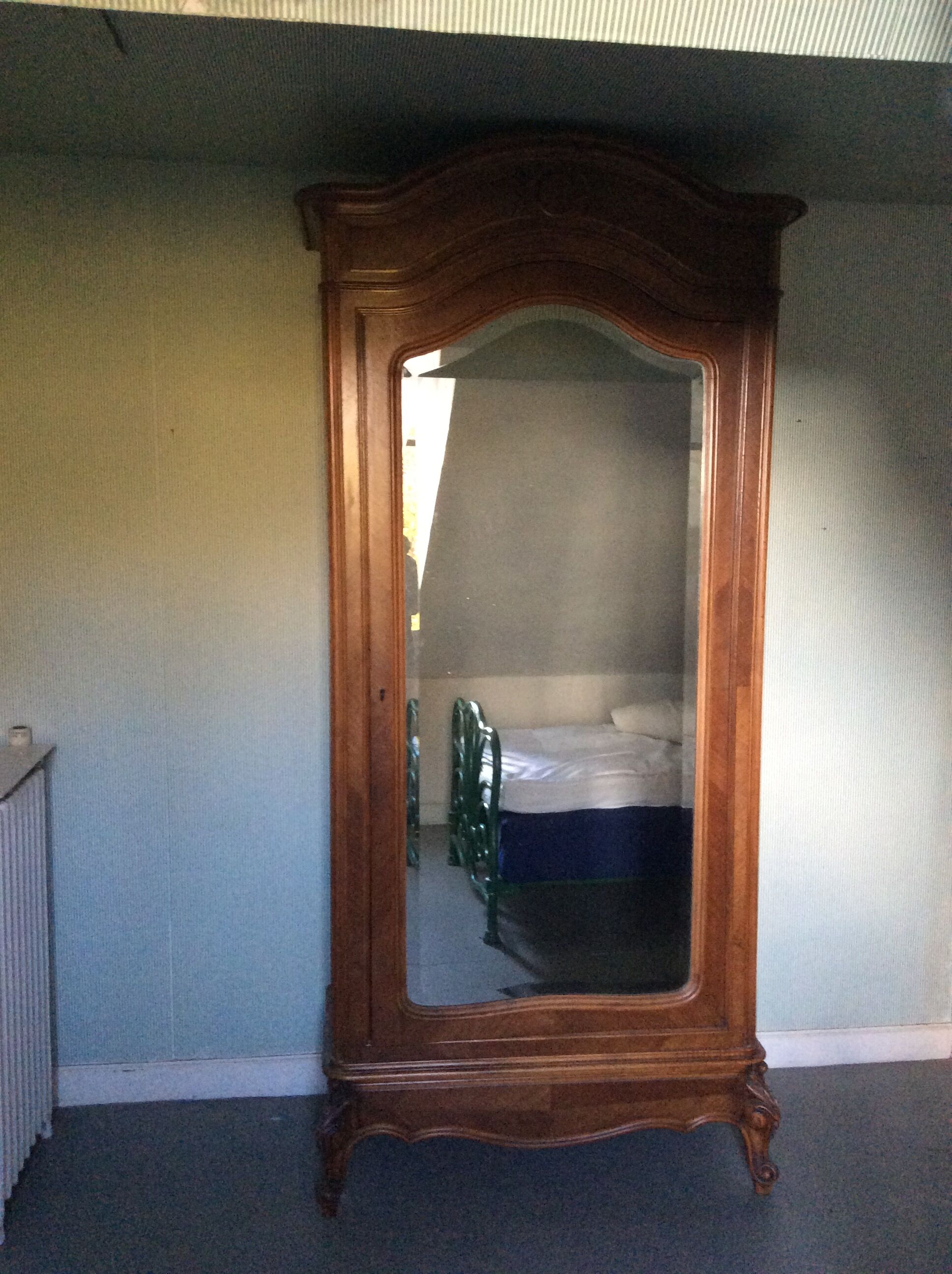 Ice cabinet