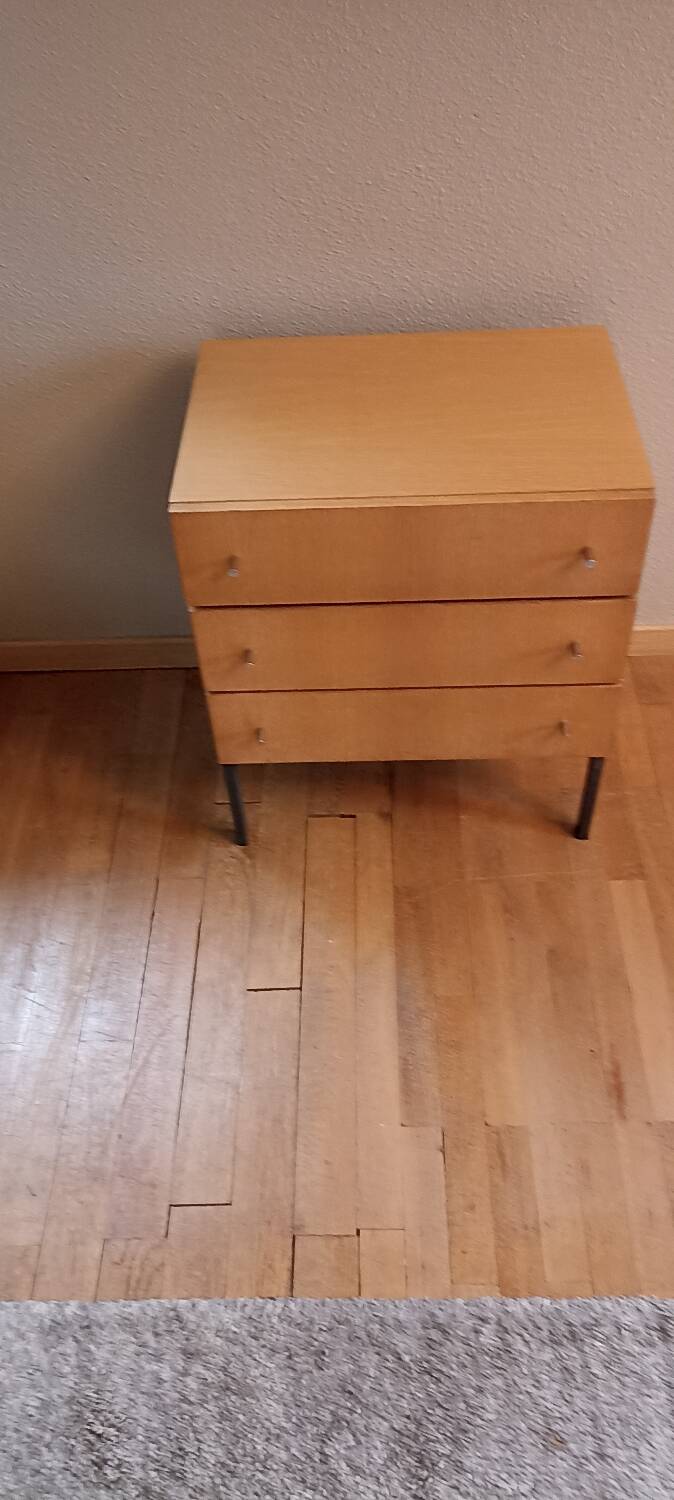 Vintage chest of drawers