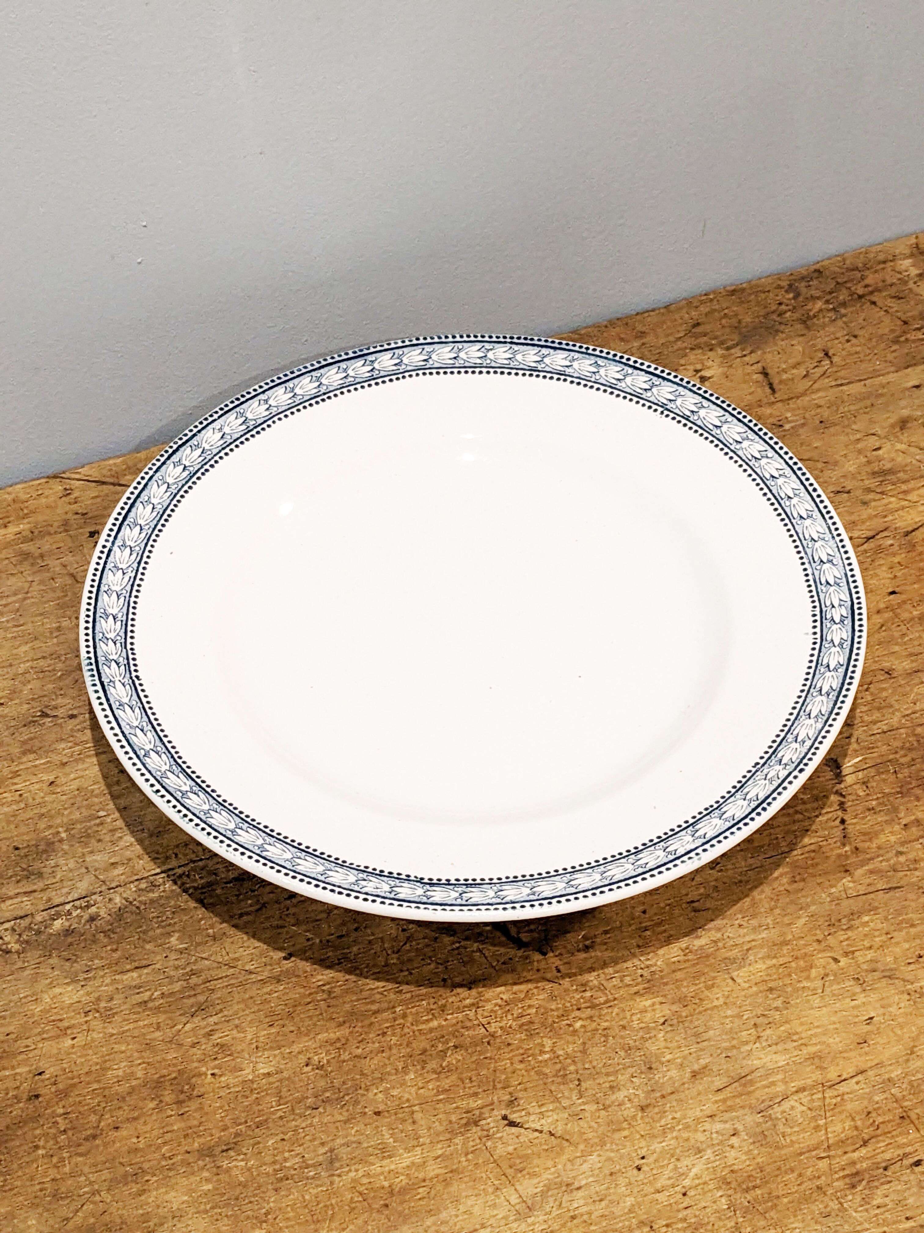 Dessert plate, St Amand & Hamage shower foot