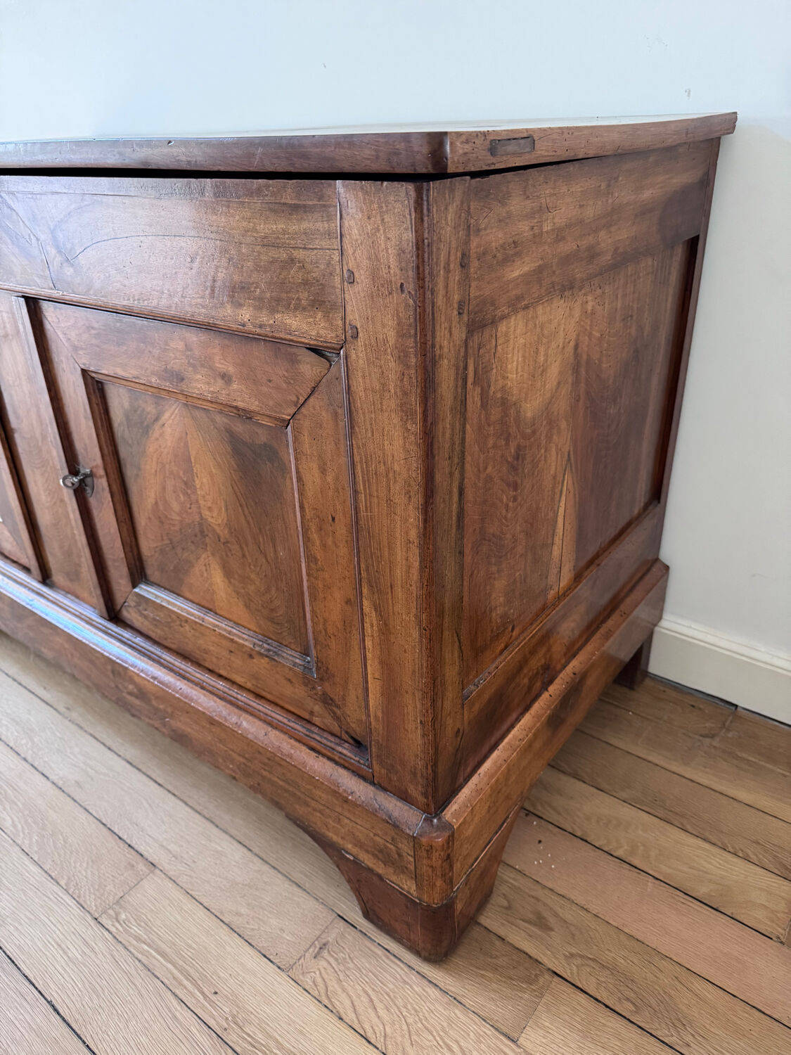 Old hay - farm chest