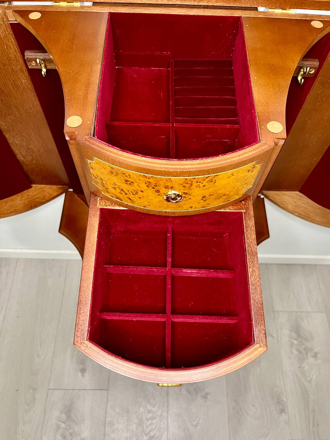 Meuble à bijoux Franklin Mint – Collection Fabergé – Complet – Très bo