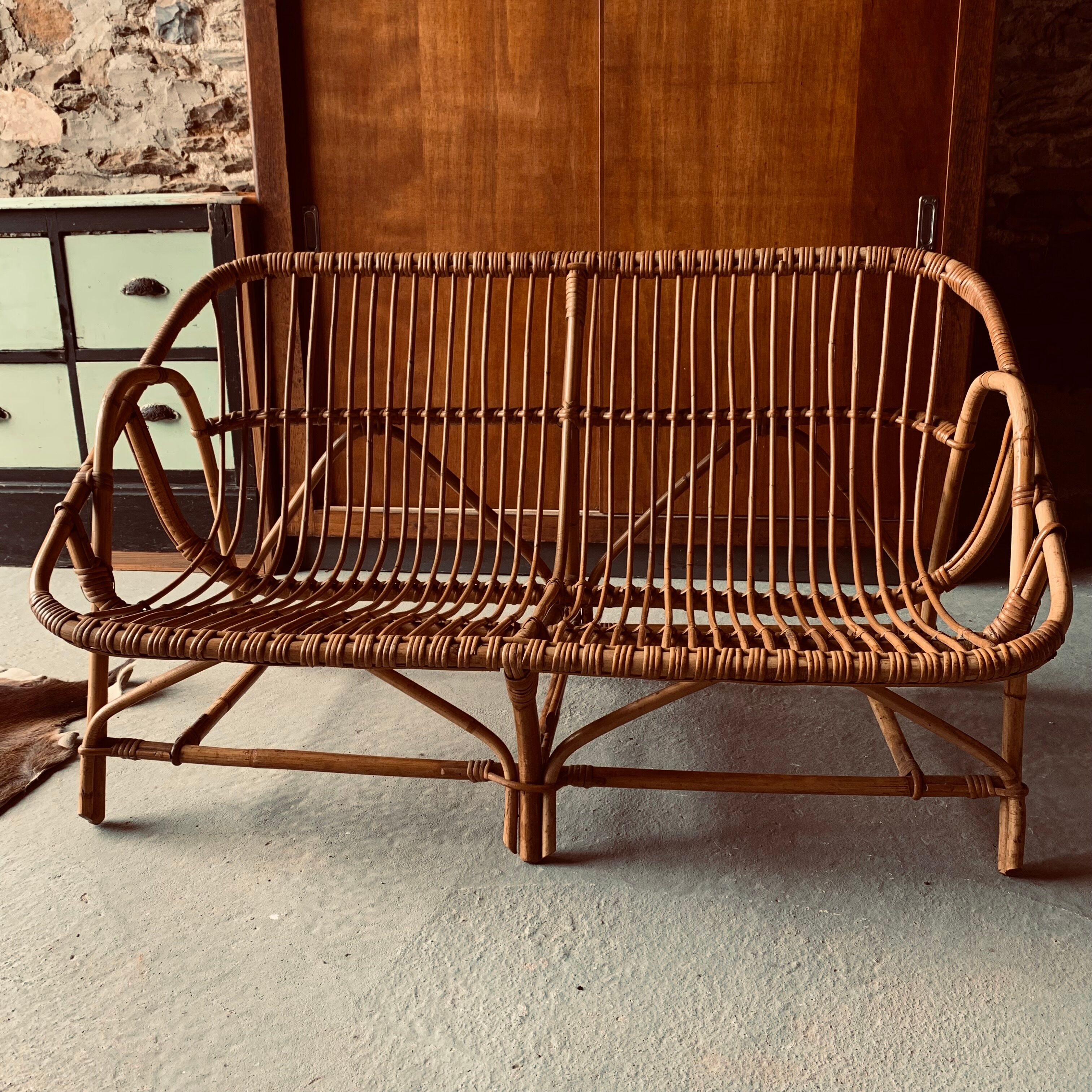 2-seater rattan sofa