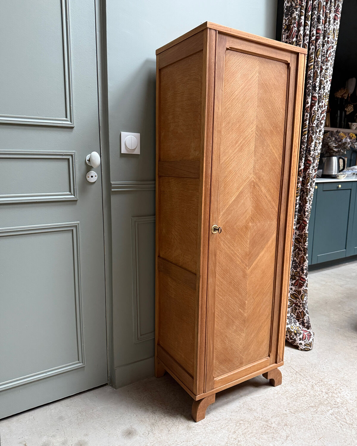 1950s bonnetière (renovated)