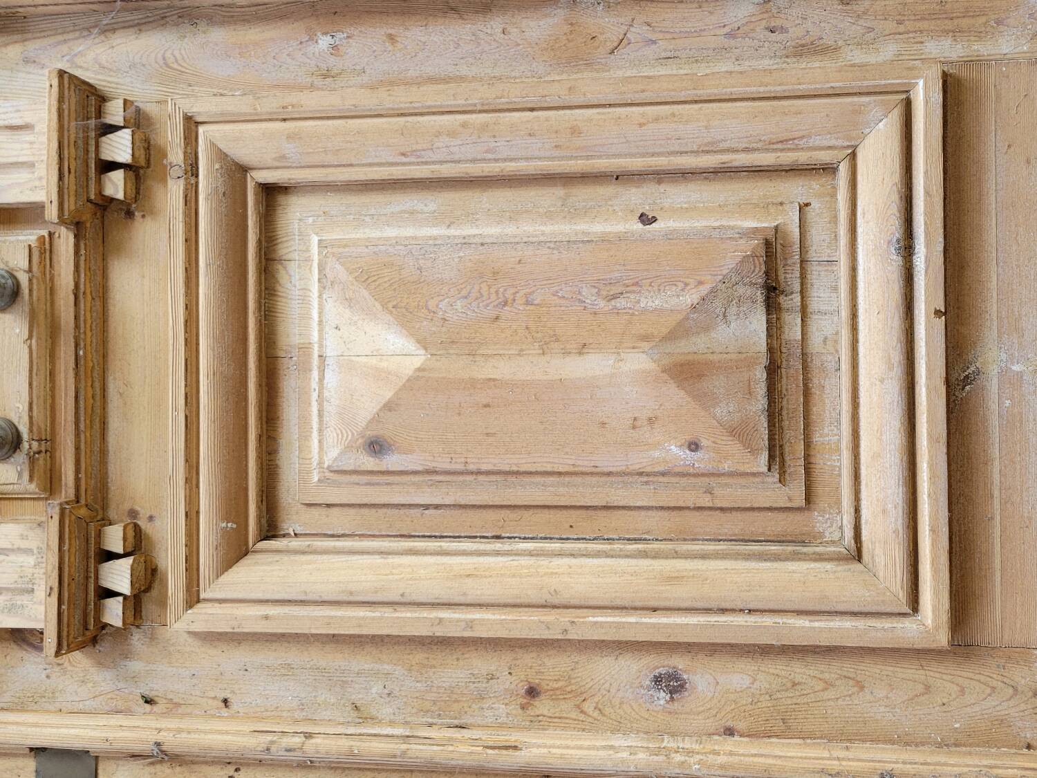 Double Haussmannian doors