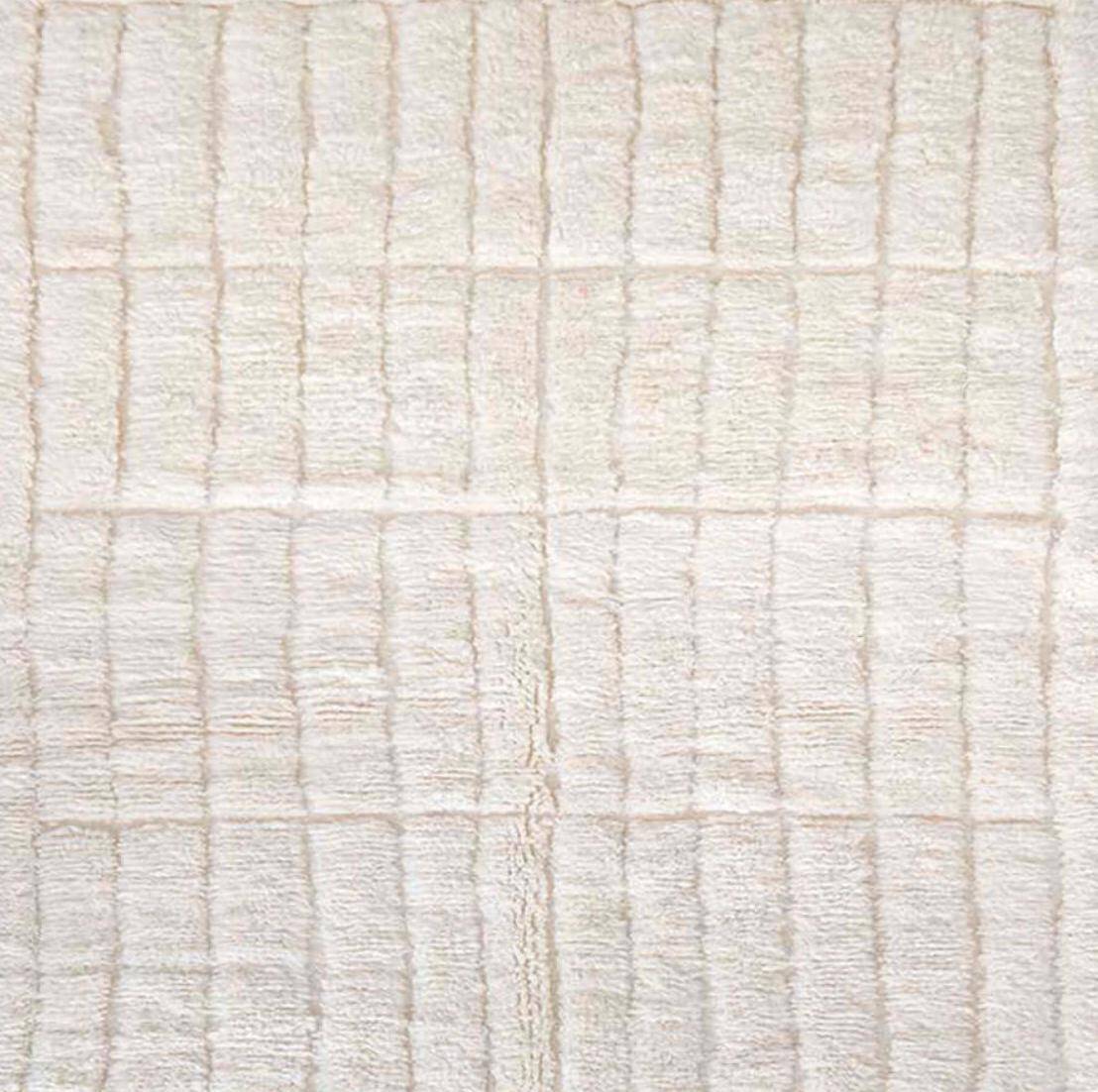 Large Moroccan wool rug 3 x 2 m