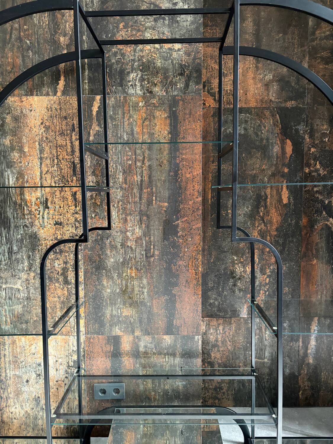 Séparateur de pièce/vitrine au design vintage