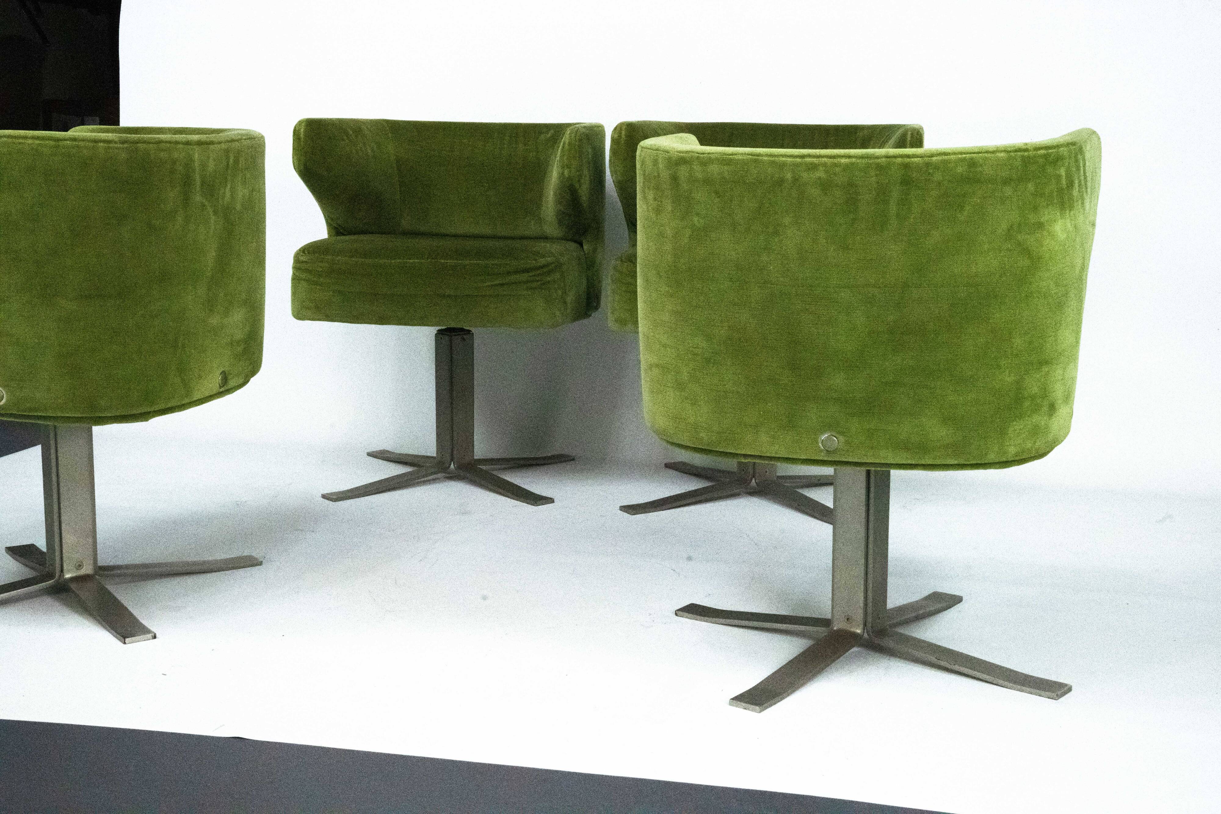 Set of four green Gianni Moscatelli Swivel Poney Chairs for Formanova, 70s