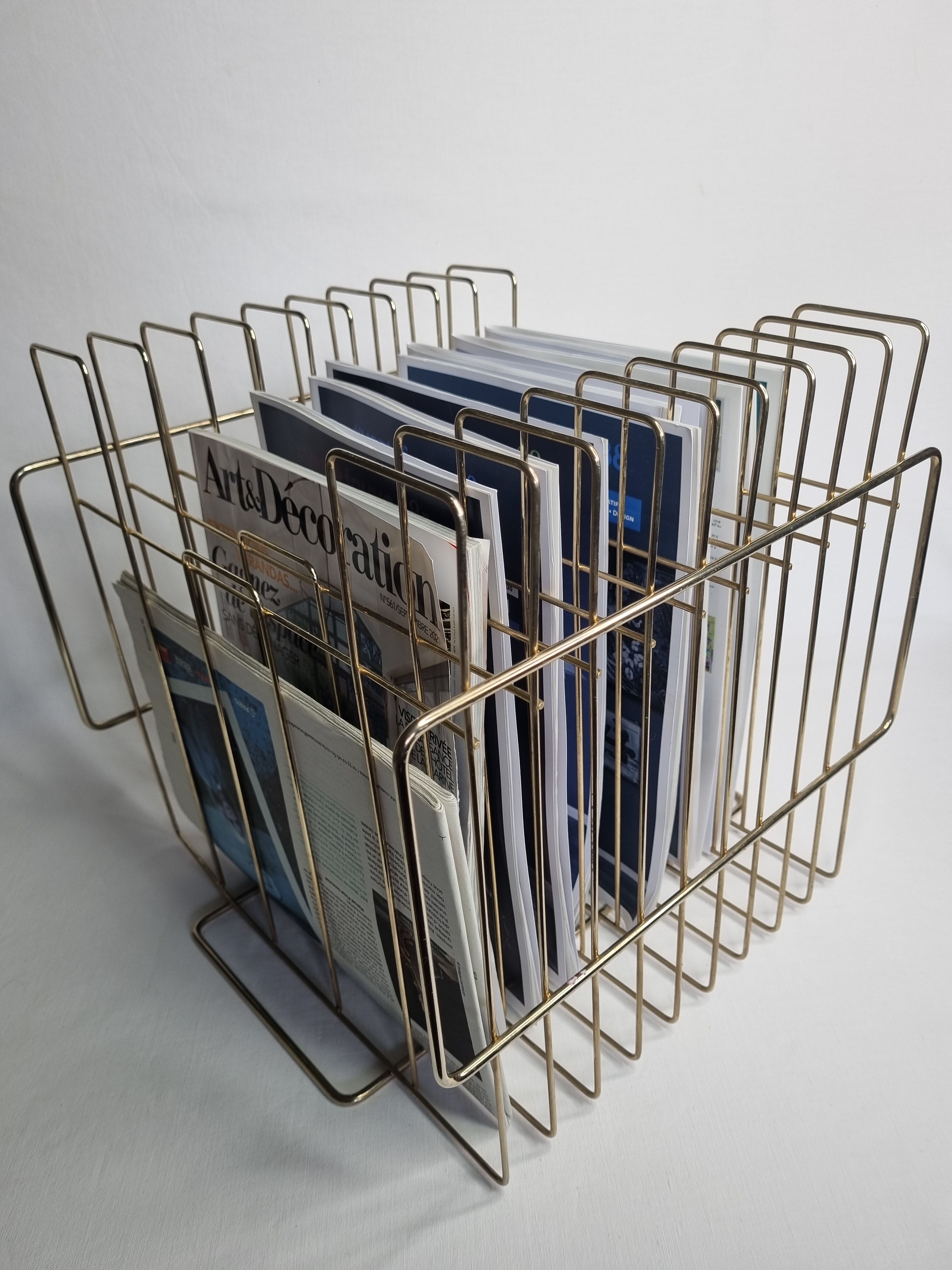Porte-revue vintage "wire" en métal doré