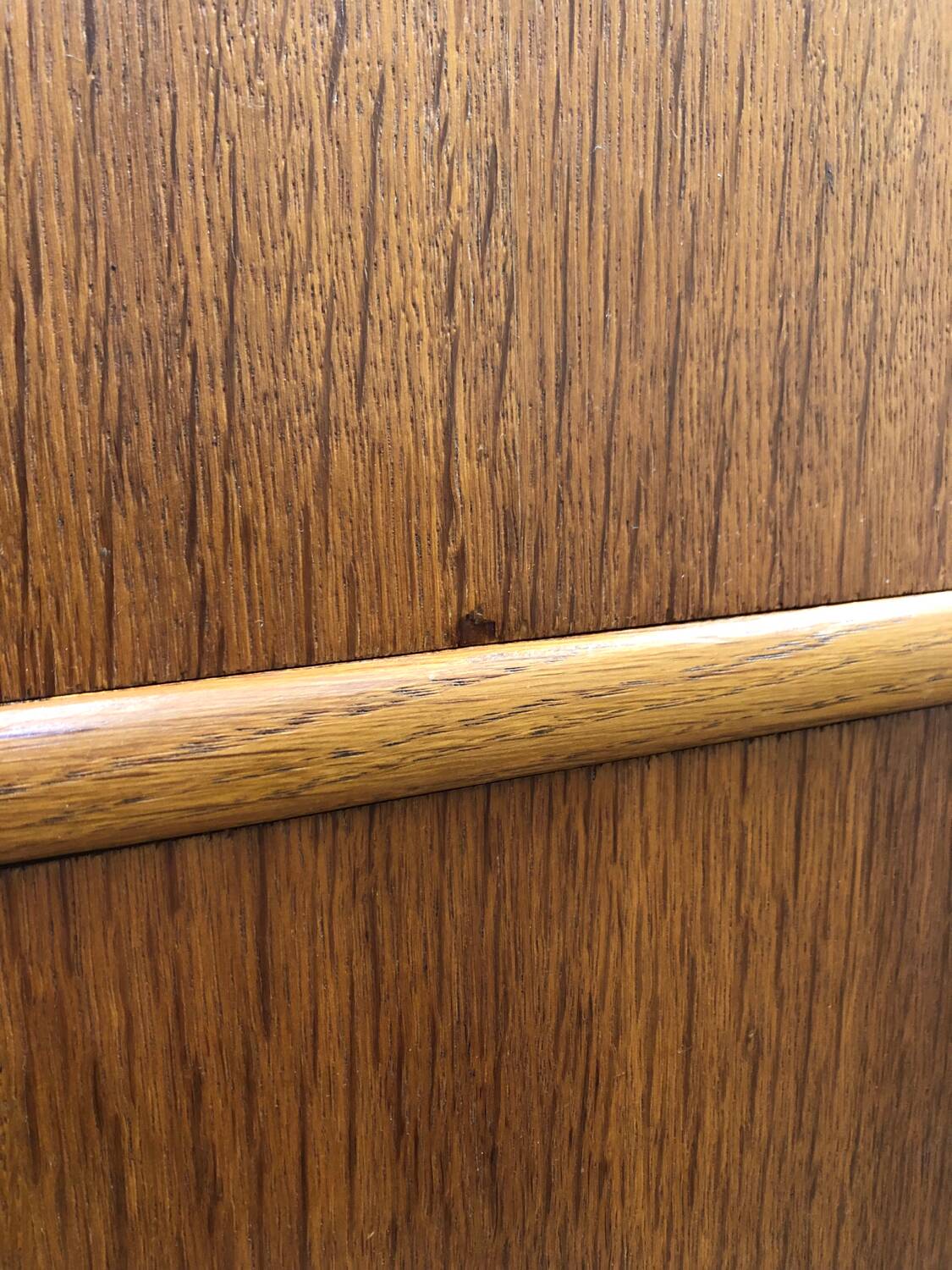 Shelf / display case