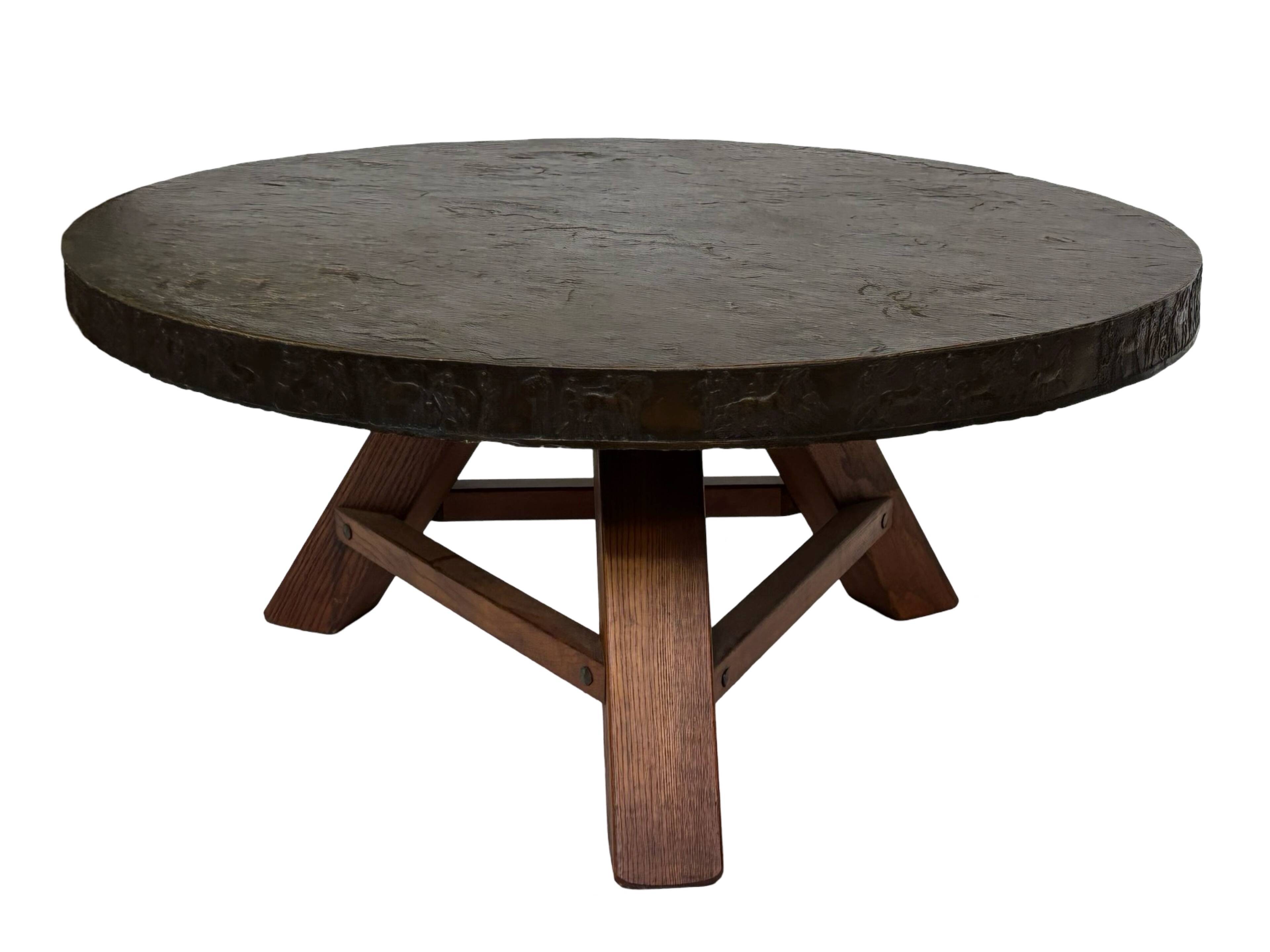 Table basse ronde brutaliste, années 60