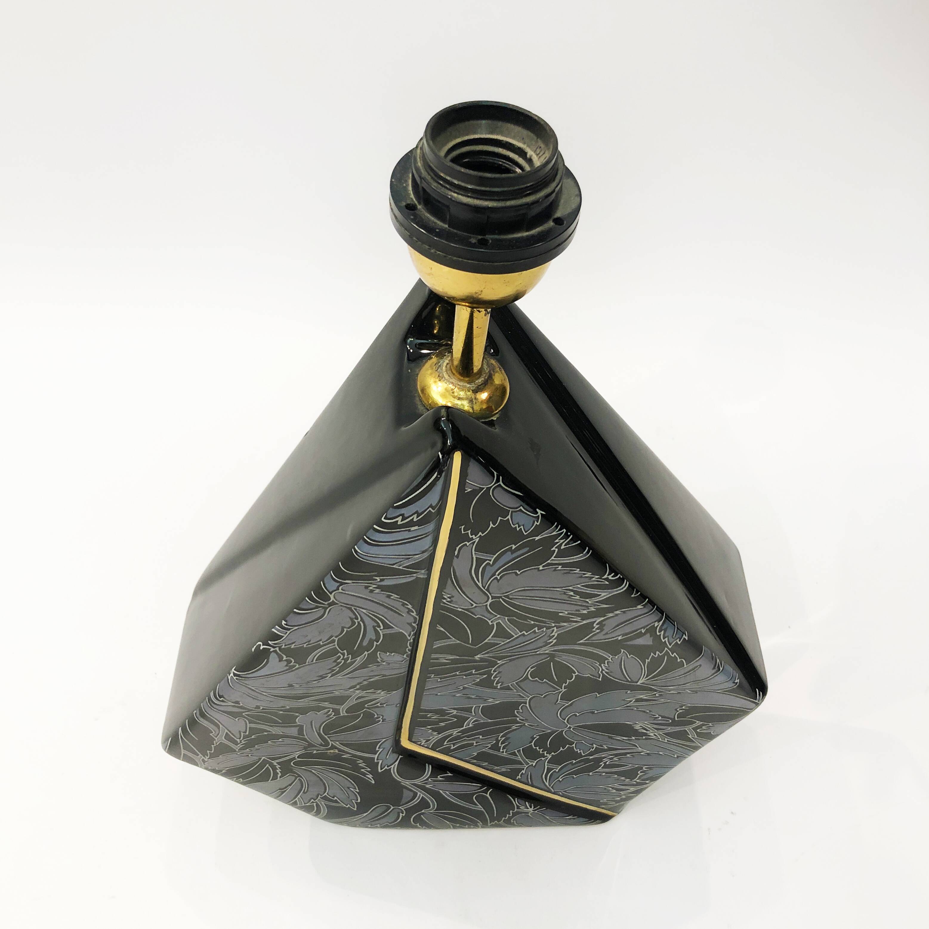 Polygonal black ceramic iridescent lamp 1980s memphis milano light table retro