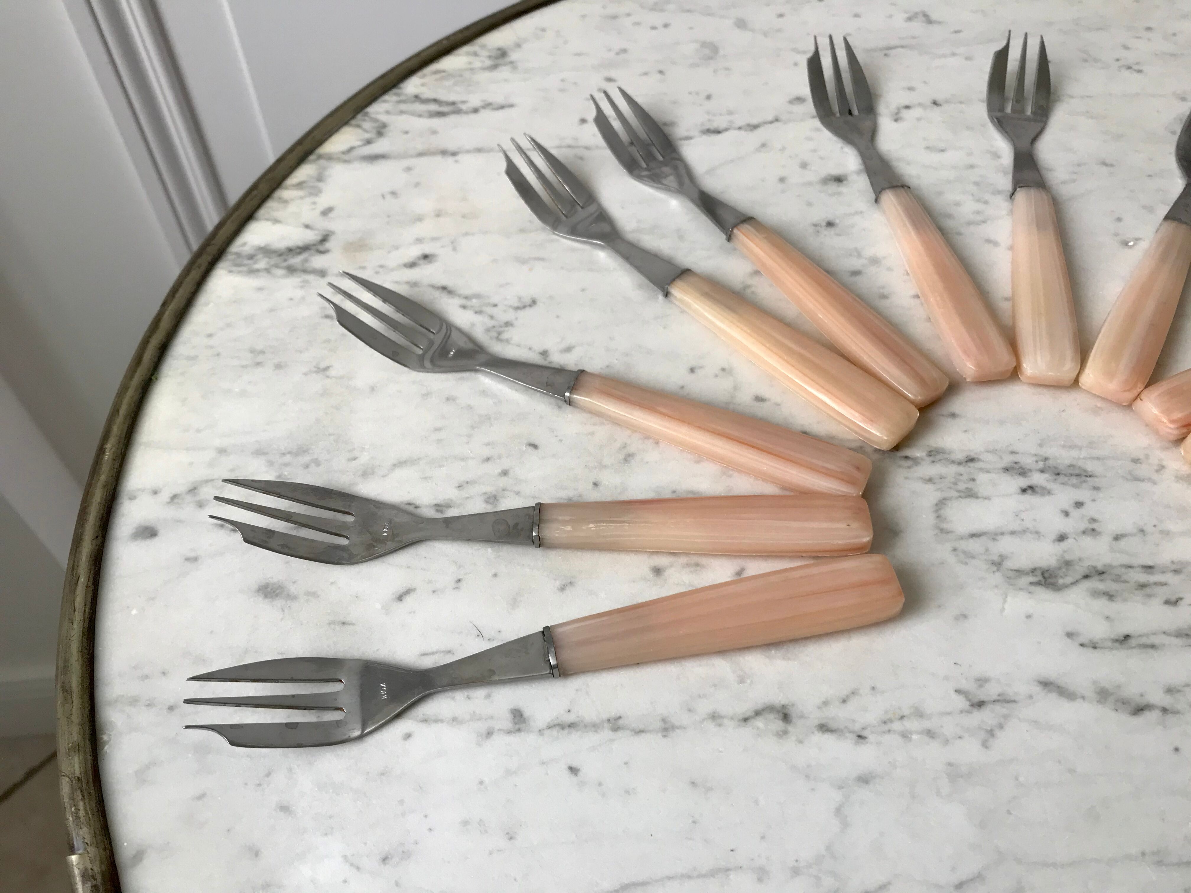 Set of 12 dessert forks in Bakelite 60s-70s