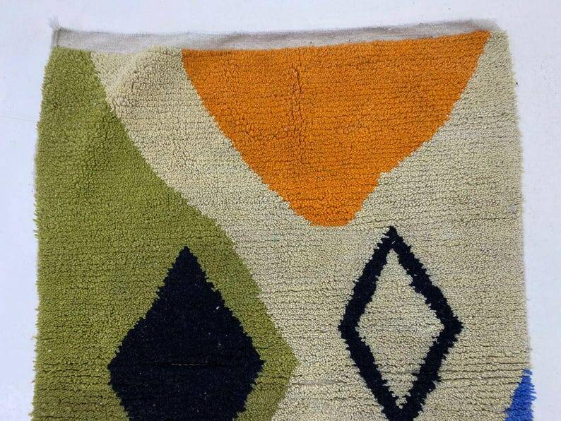 Traditional hand-woven Beni Ouraine rug, size 150 x 250 cm
