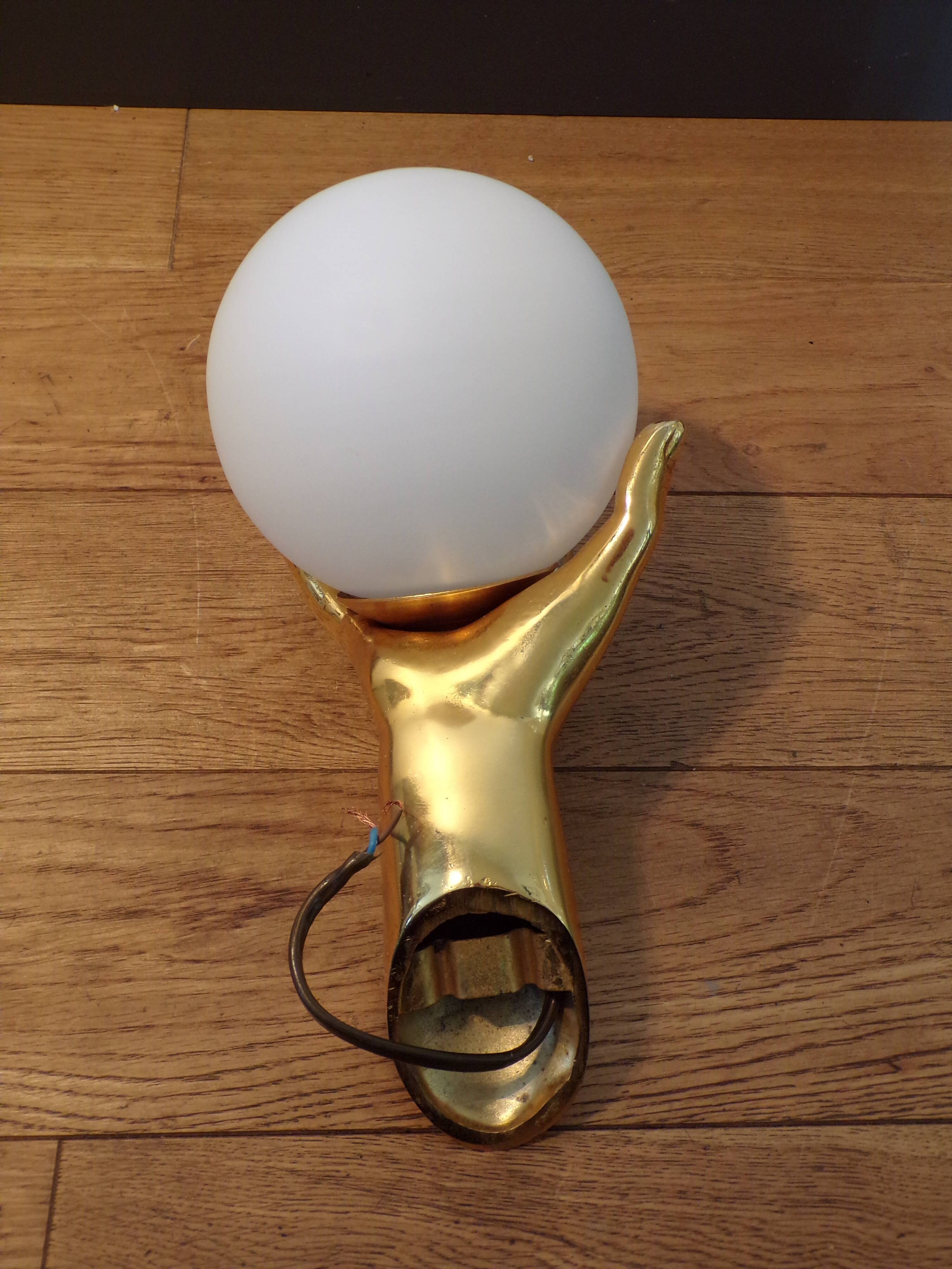 Arlus Main wall light in gilded bronze