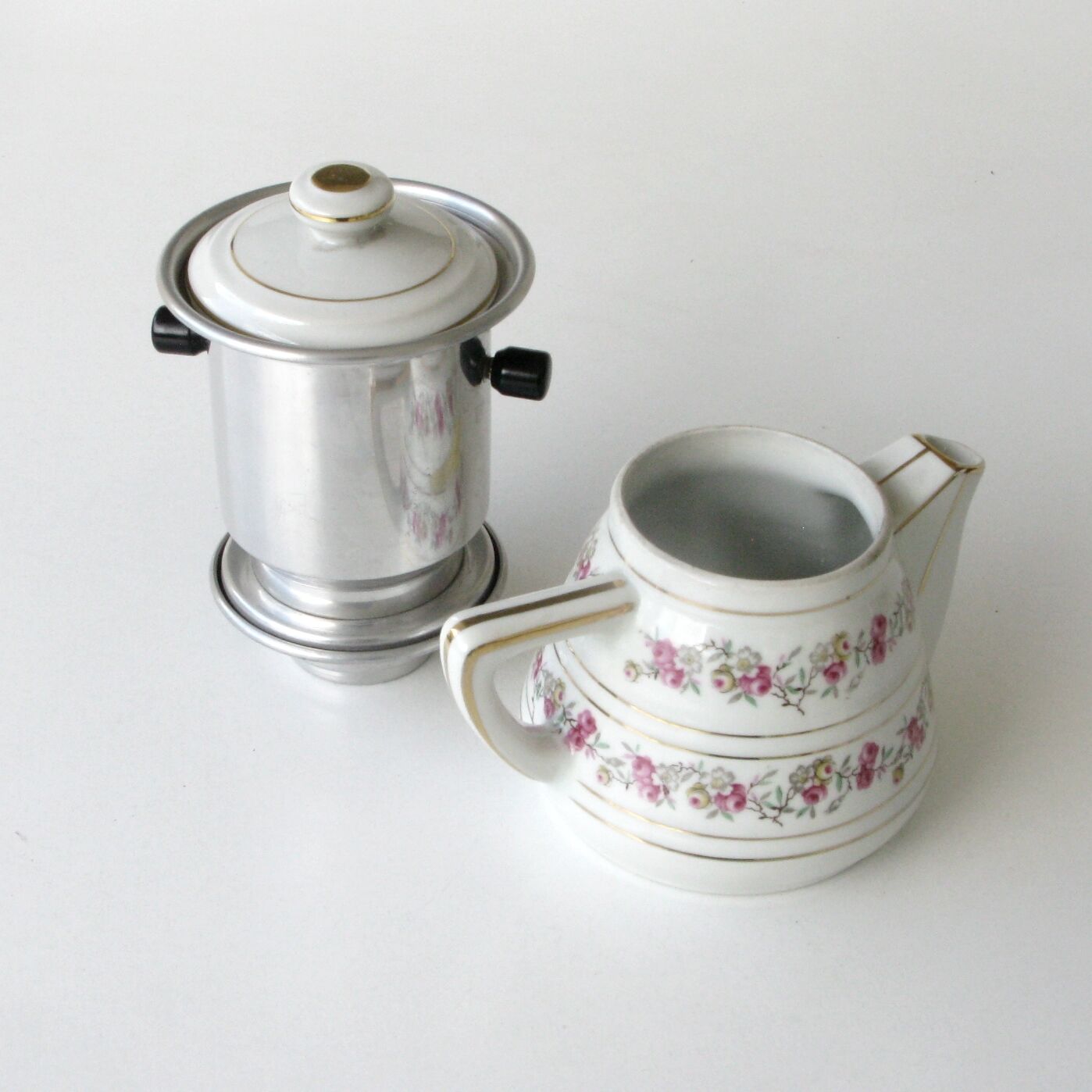 Old Nomar porcelain coffee maker with filter - like new - flower decor