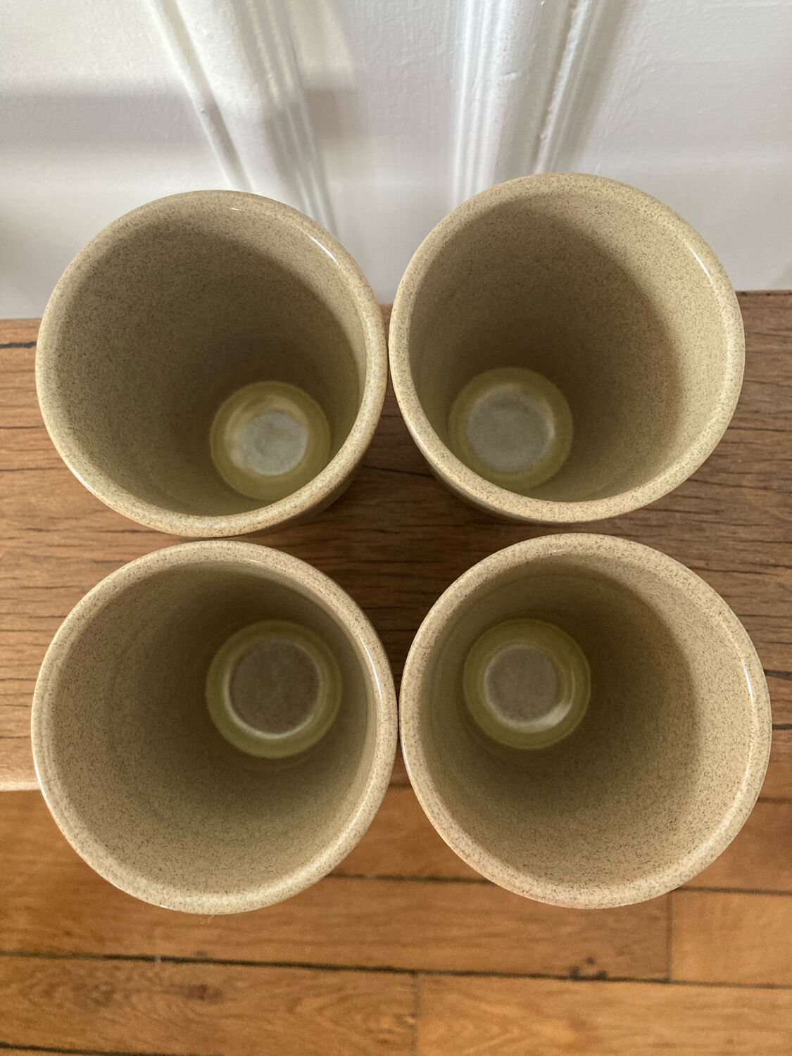 4 stoneware cups