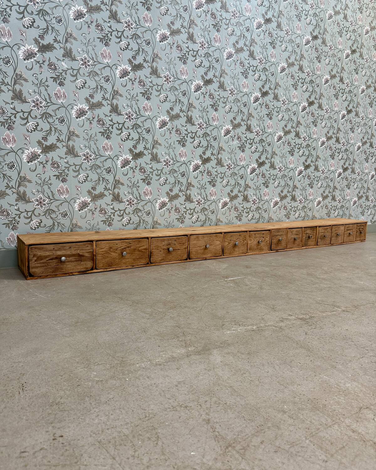 Long craft drawer unit (renovated)