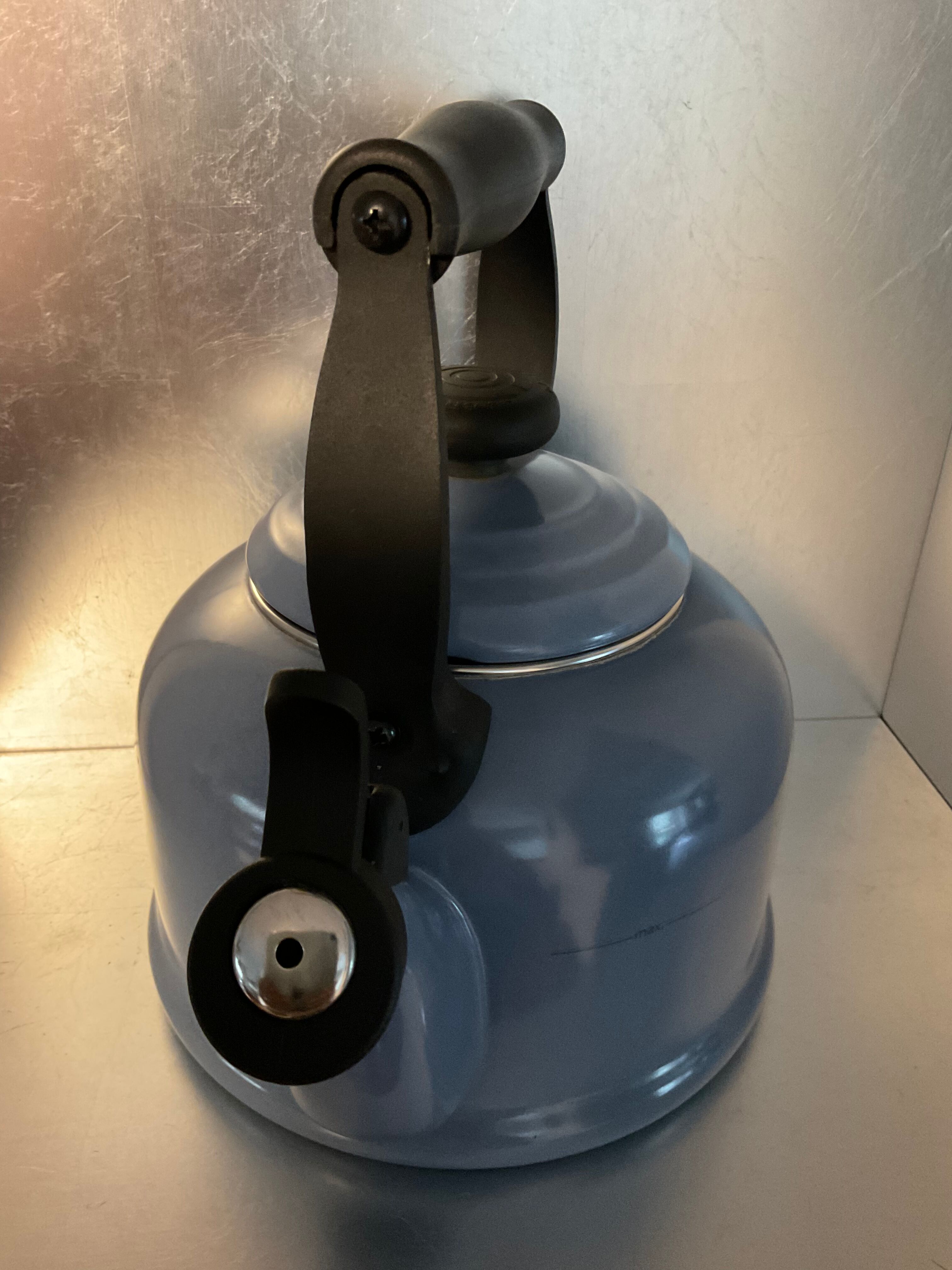 Kettle "le Creuset" 2.1 liters