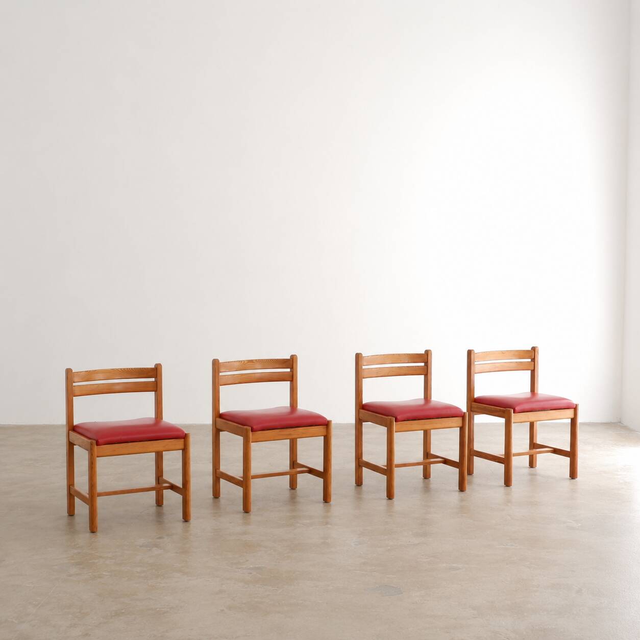 Set of 6 "Asserbo" dining chairs in pine by Borge Mogensen for Karl Anderson & Söner